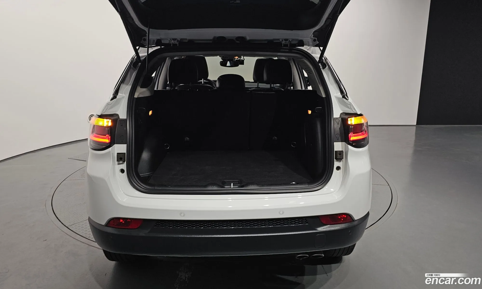 Jeep Compass 2022 3C4NJDCB8NT173928 — 6