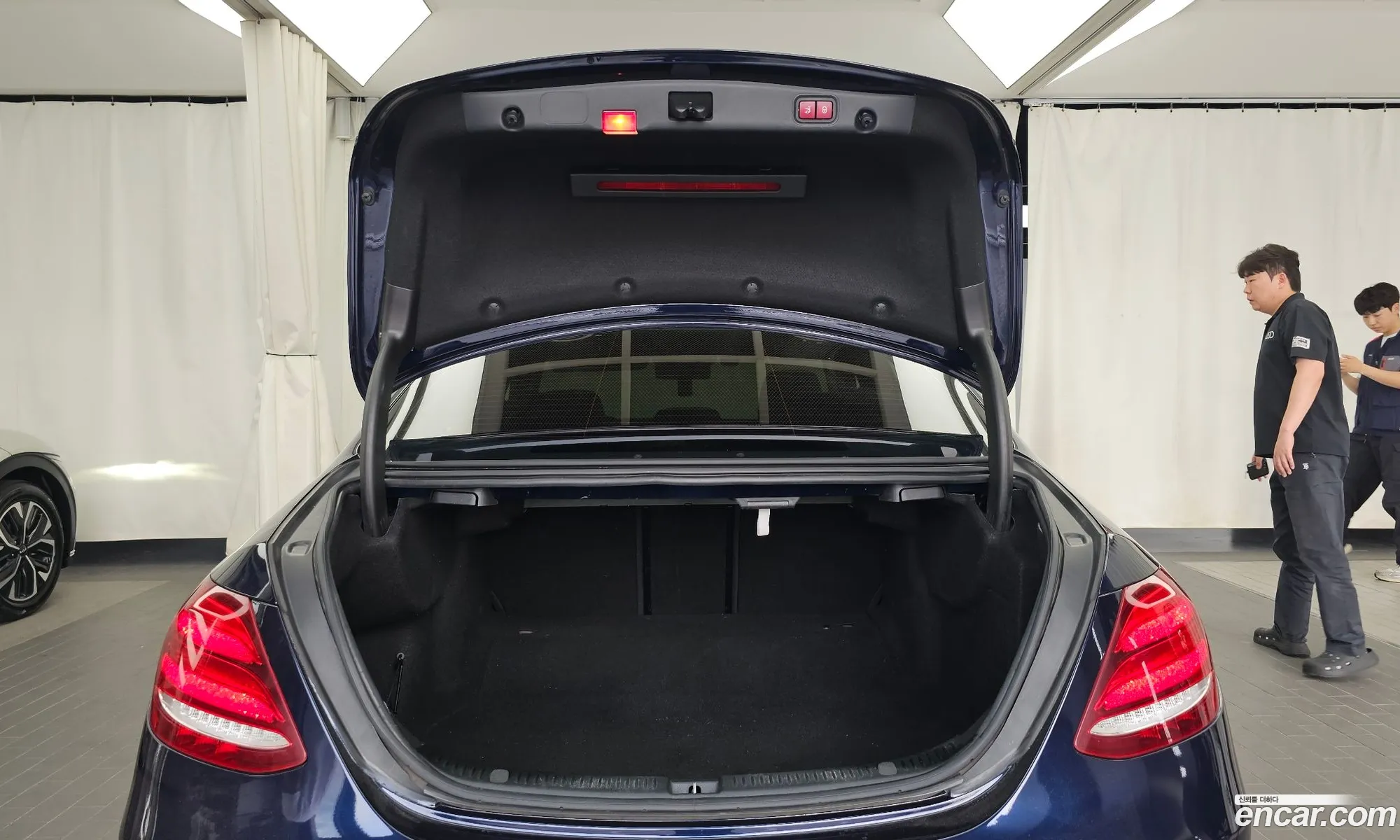 Mercedes-Benz E-Class W213 2018 — 12