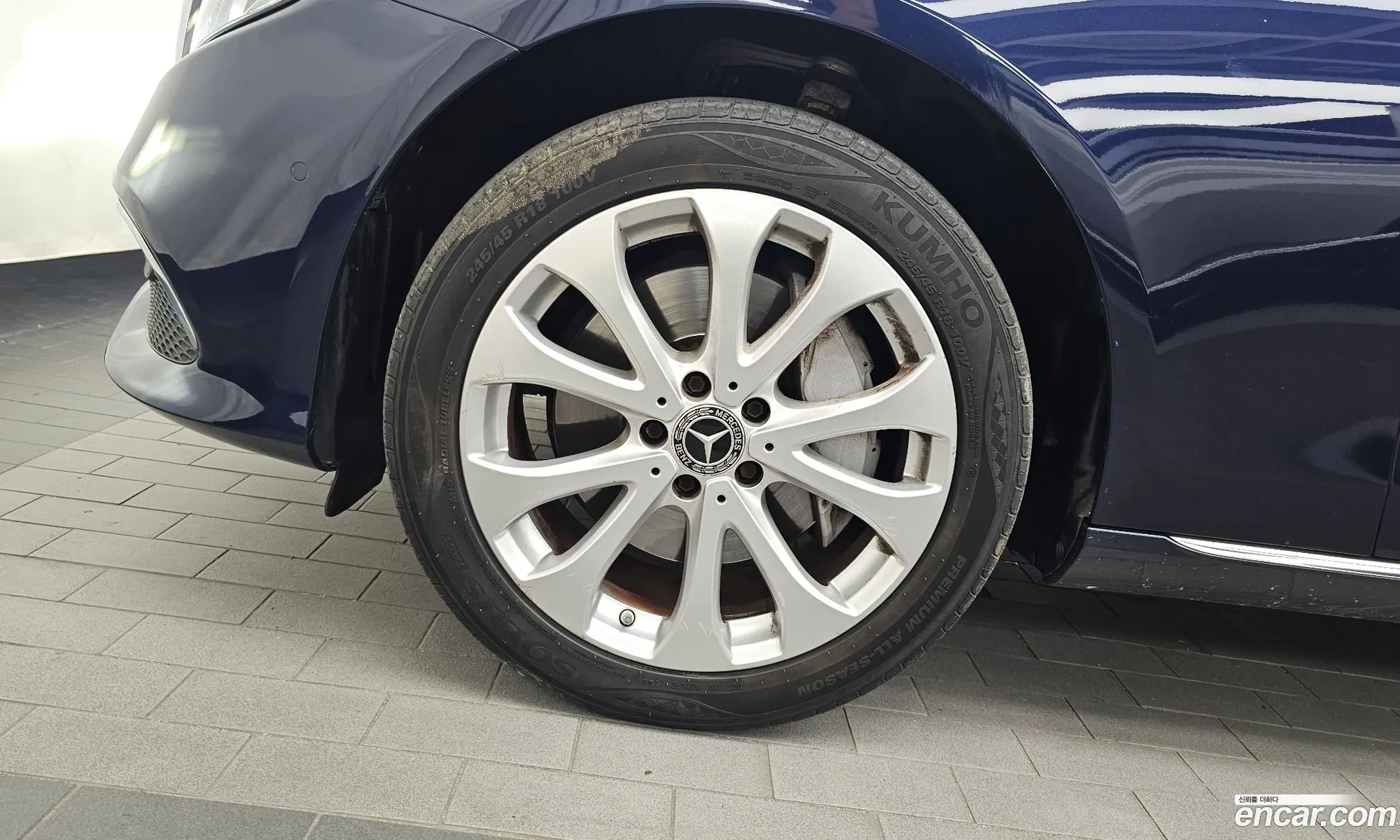 Mercedes-Benz E-Class W213 2018 — 33