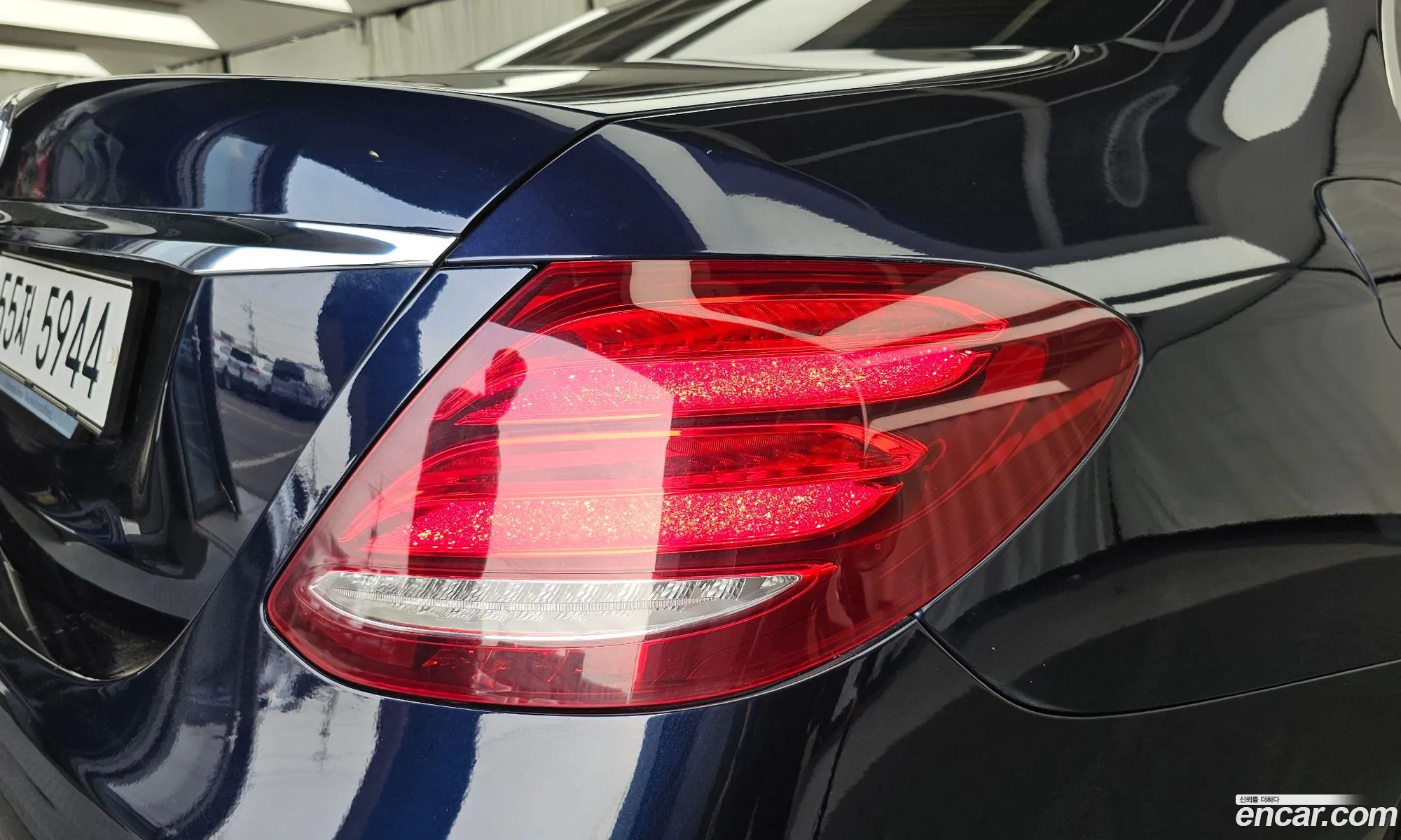 Mercedes-Benz E-Class W213 2018 — 32
