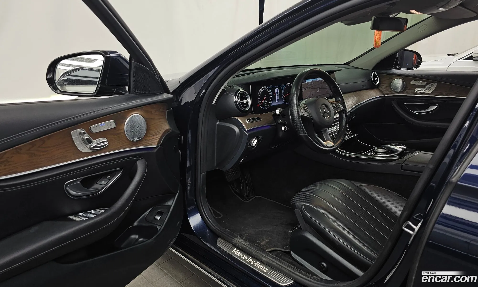 Mercedes-Benz E-Class W213 2018 — 14