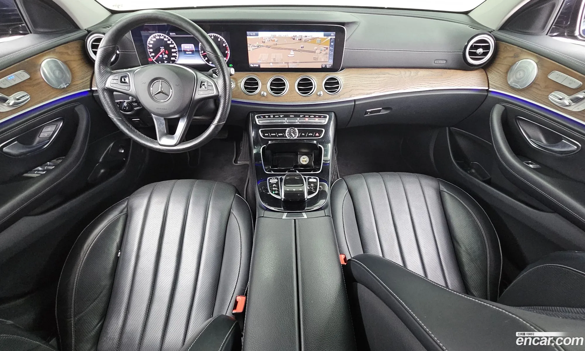 Mercedes-Benz E-Class W213 2018 — 24