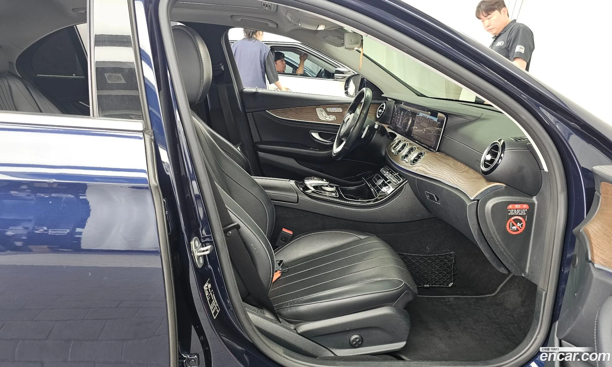 Mercedes-Benz E-Class W213 2018 — 16