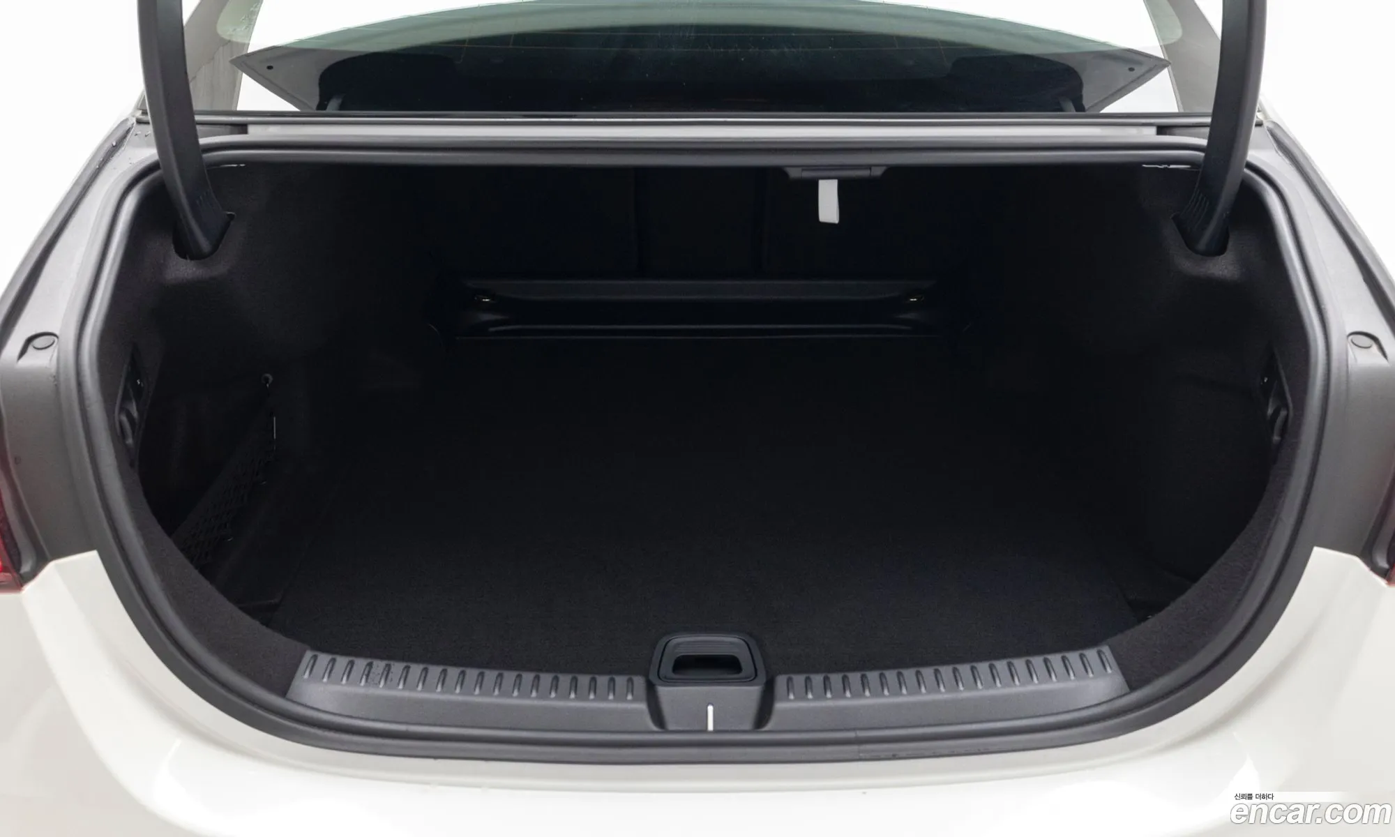 Mercedes-Benz E-Class W213 2024 — 13