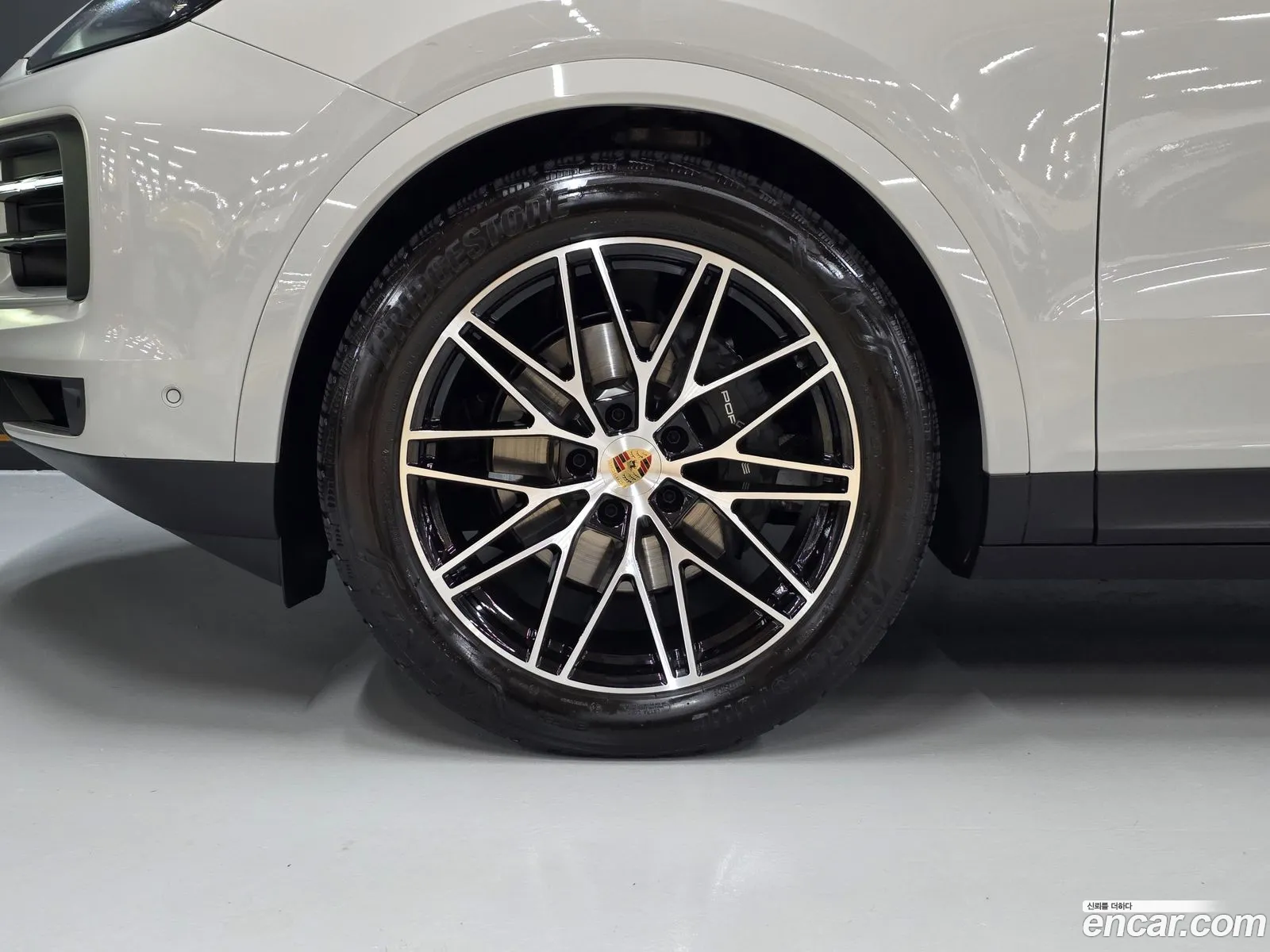 Porsche Cayenne 2024 — 17