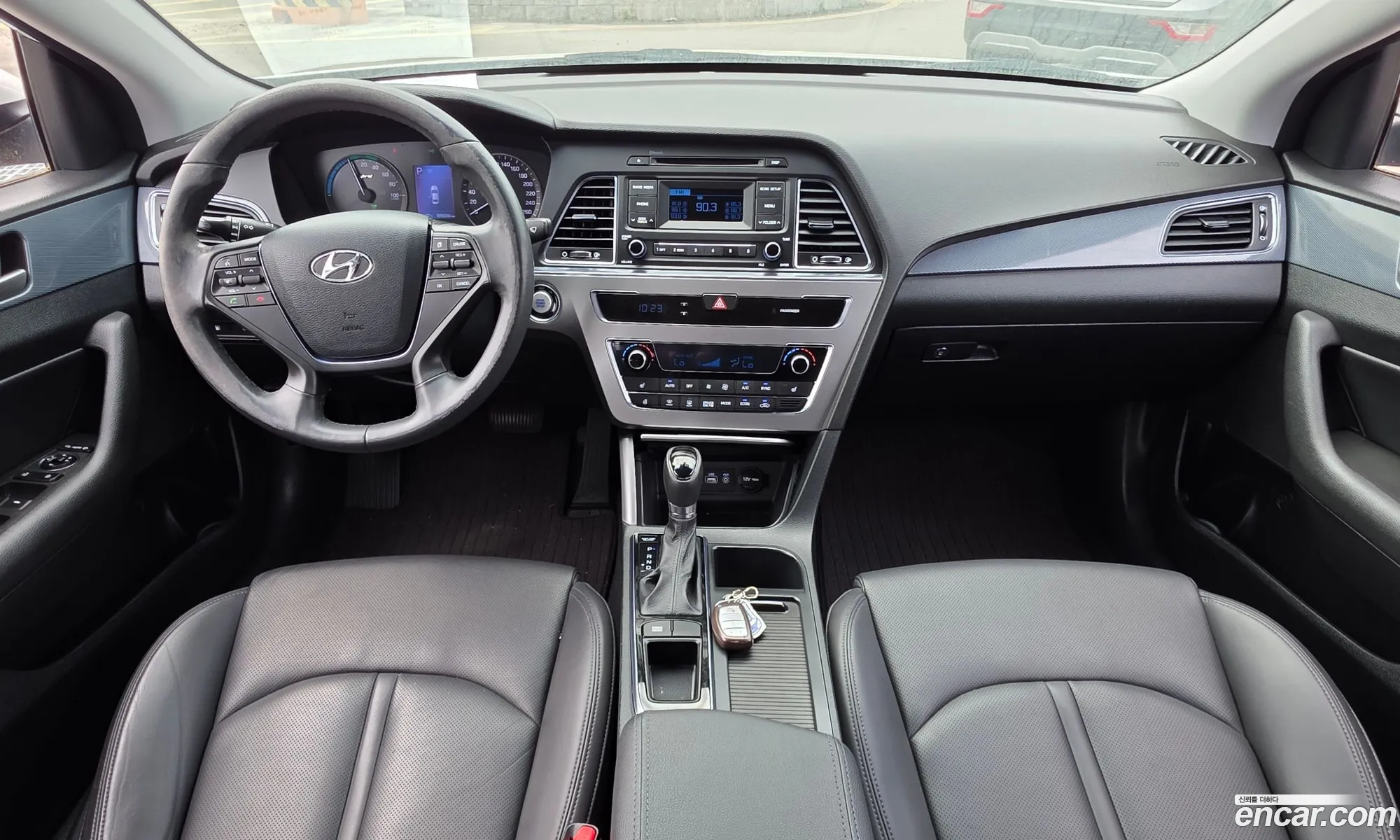 Hyundai LF Sonata Hybrid 2015 — 4