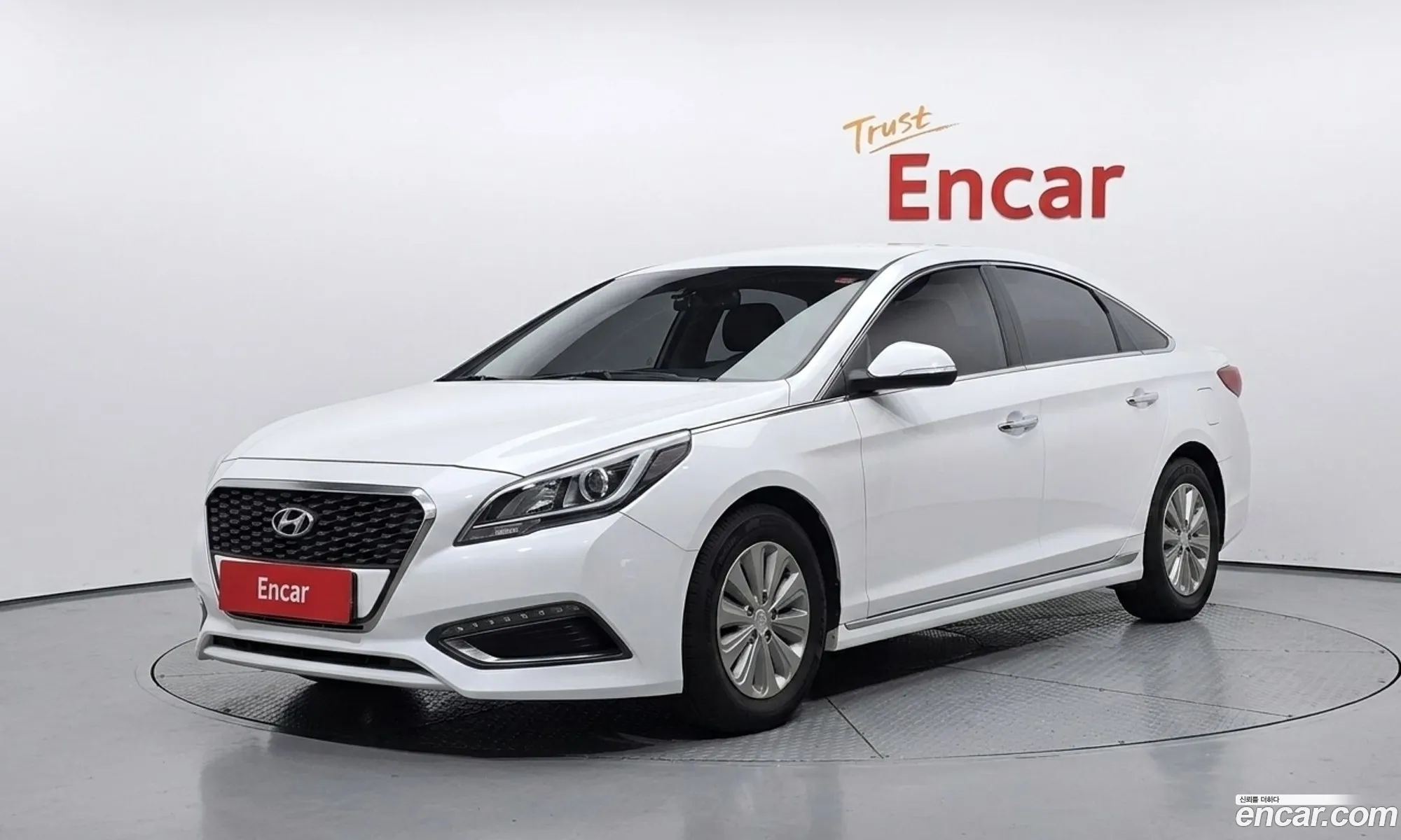Hyundai LF Sonata Hybrid 2015 — 3