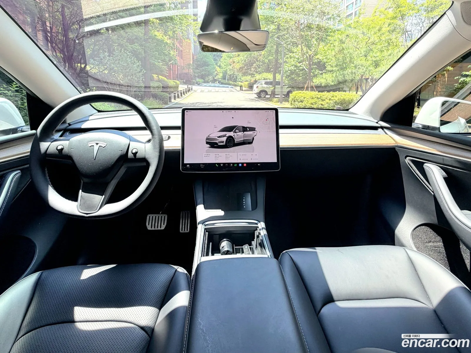 Tesla Model Y 2024 — 9