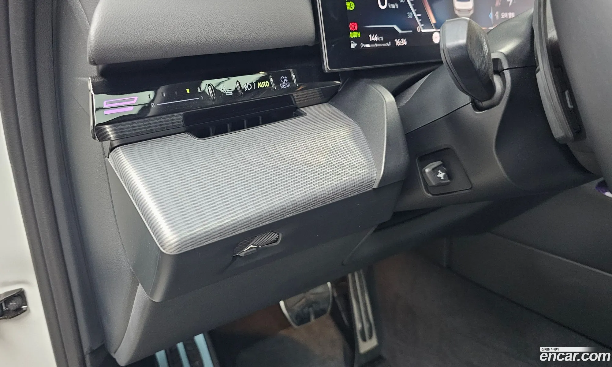 BMW 5 Series 2023 — 9