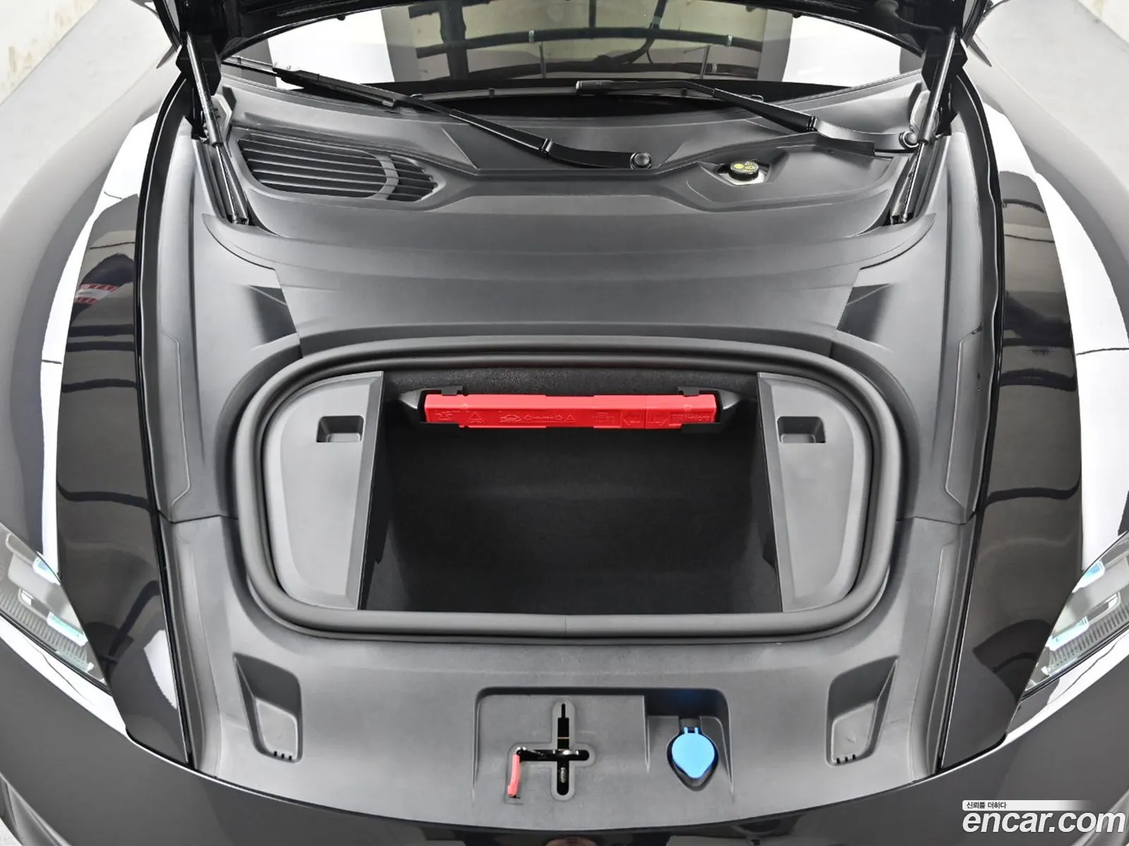 Porsche Taycan 2025 — 5