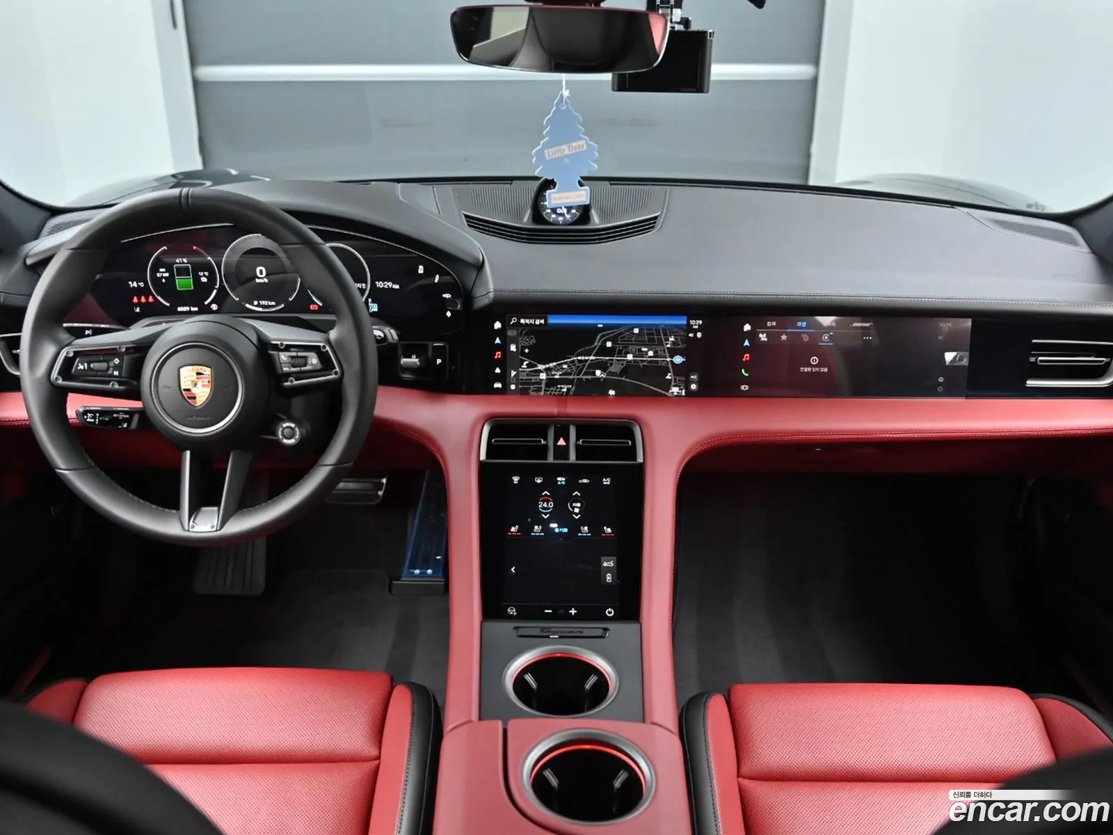 Porsche Taycan 2025 — 18