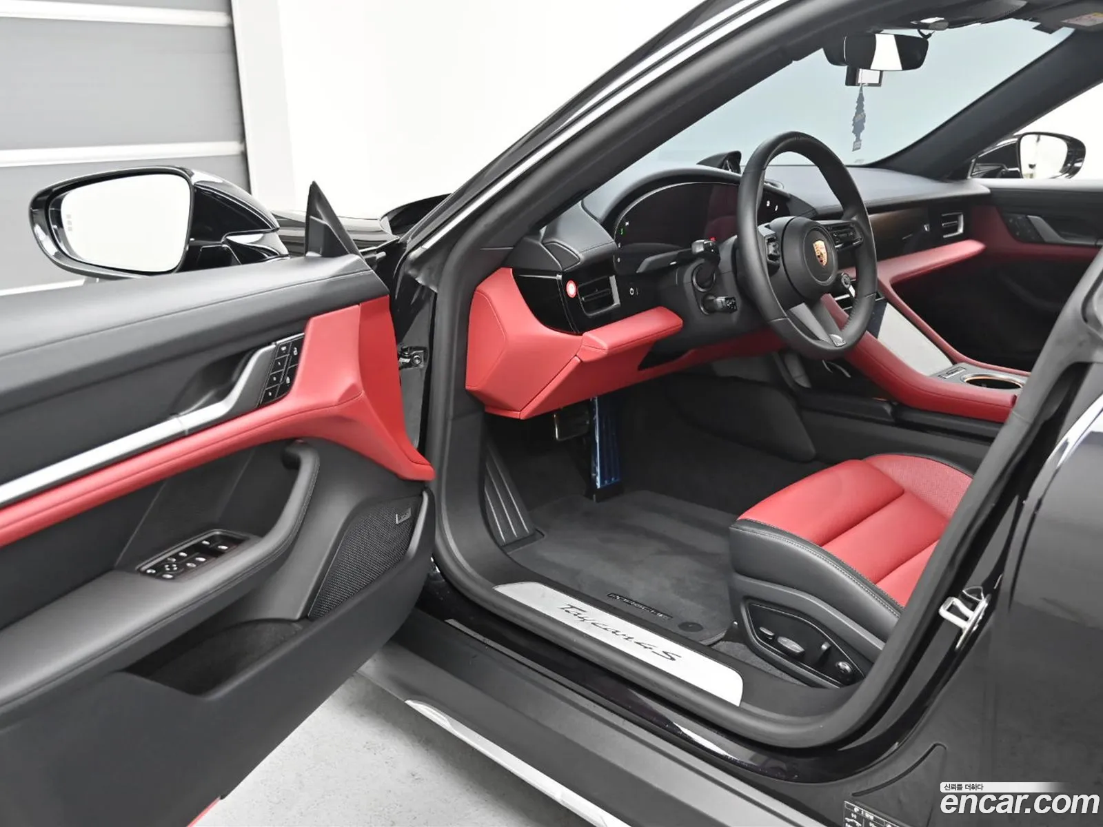 Porsche Taycan 2025 — 12