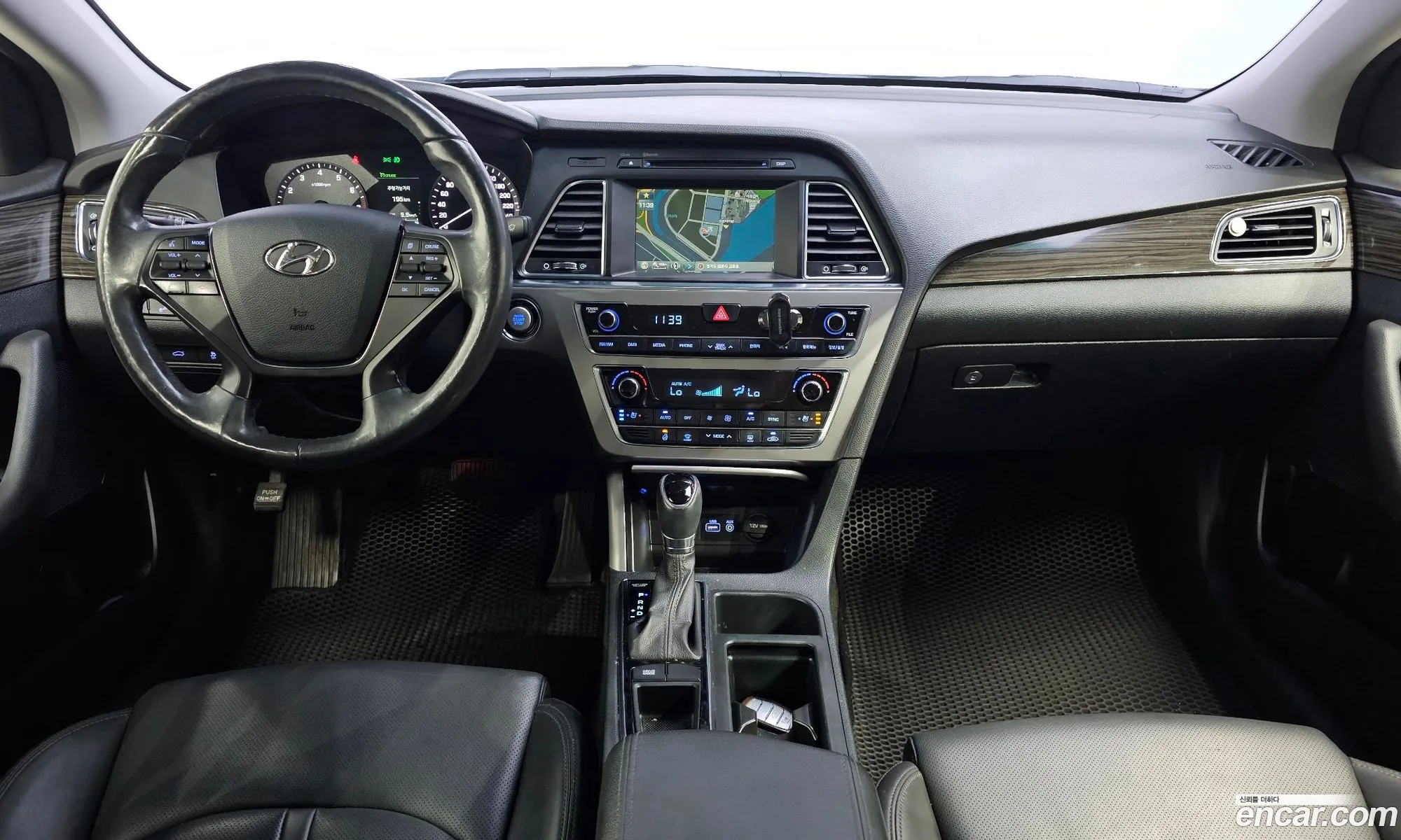Hyundai LF Sonata 2015 — 3