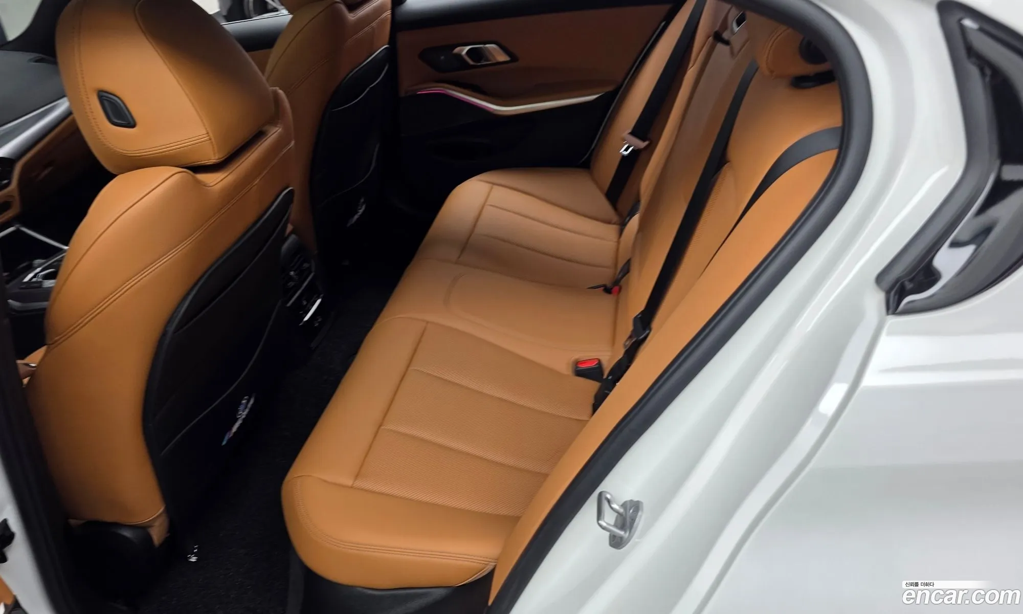 BMW 3 Series 2024 — 17