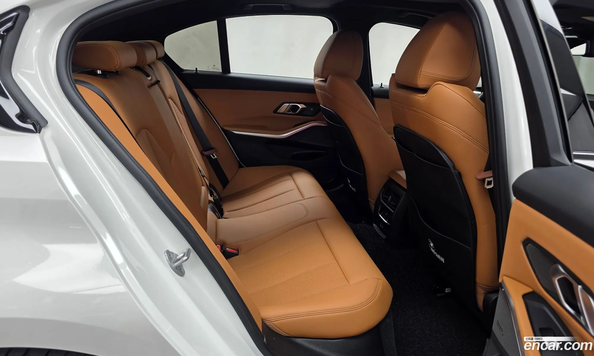 BMW 3 Series 2024 — 16