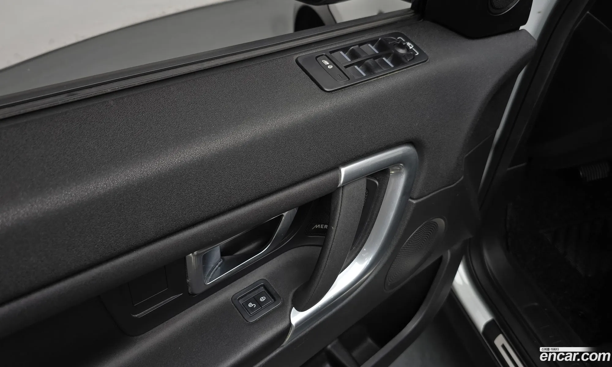 Land Rover Discovery Sport 2018 — 13