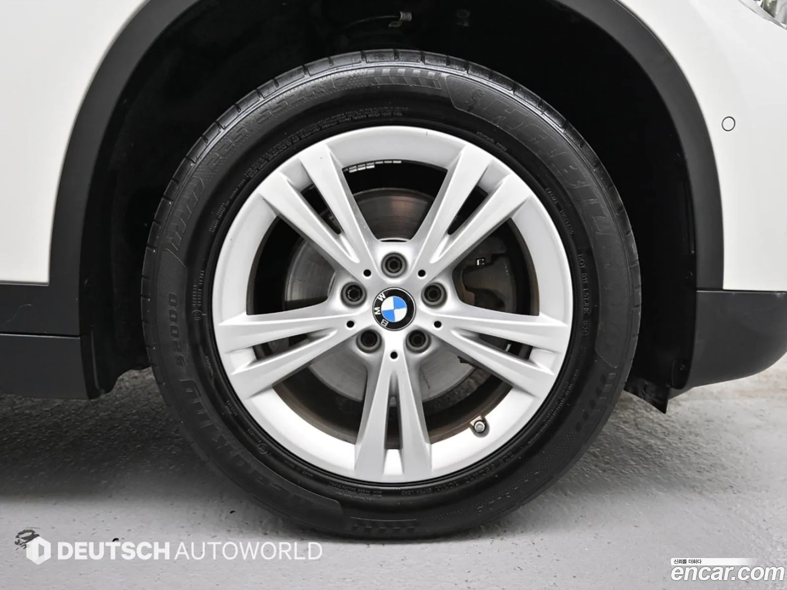 BMW X1 2017 — 13