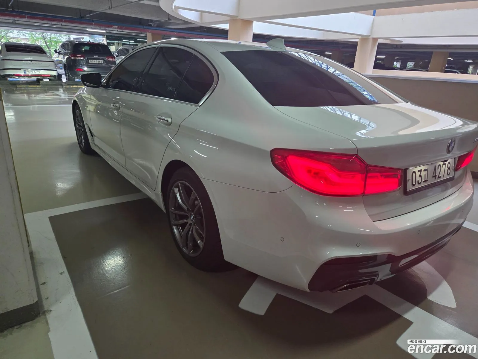 BMW 5 Series 2017 — 11