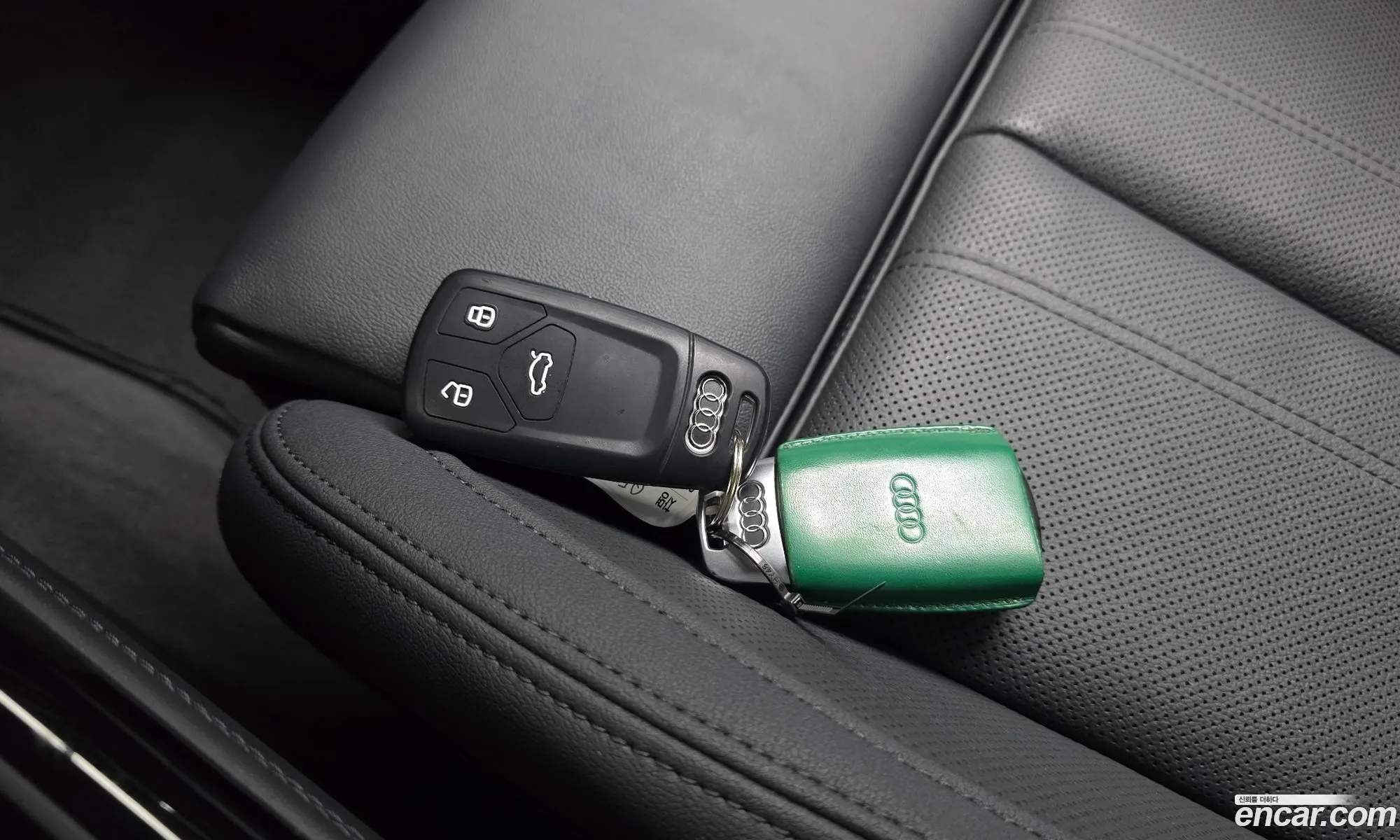 Audi Q5 2021 WAUZZZFYXM2049809 — 28