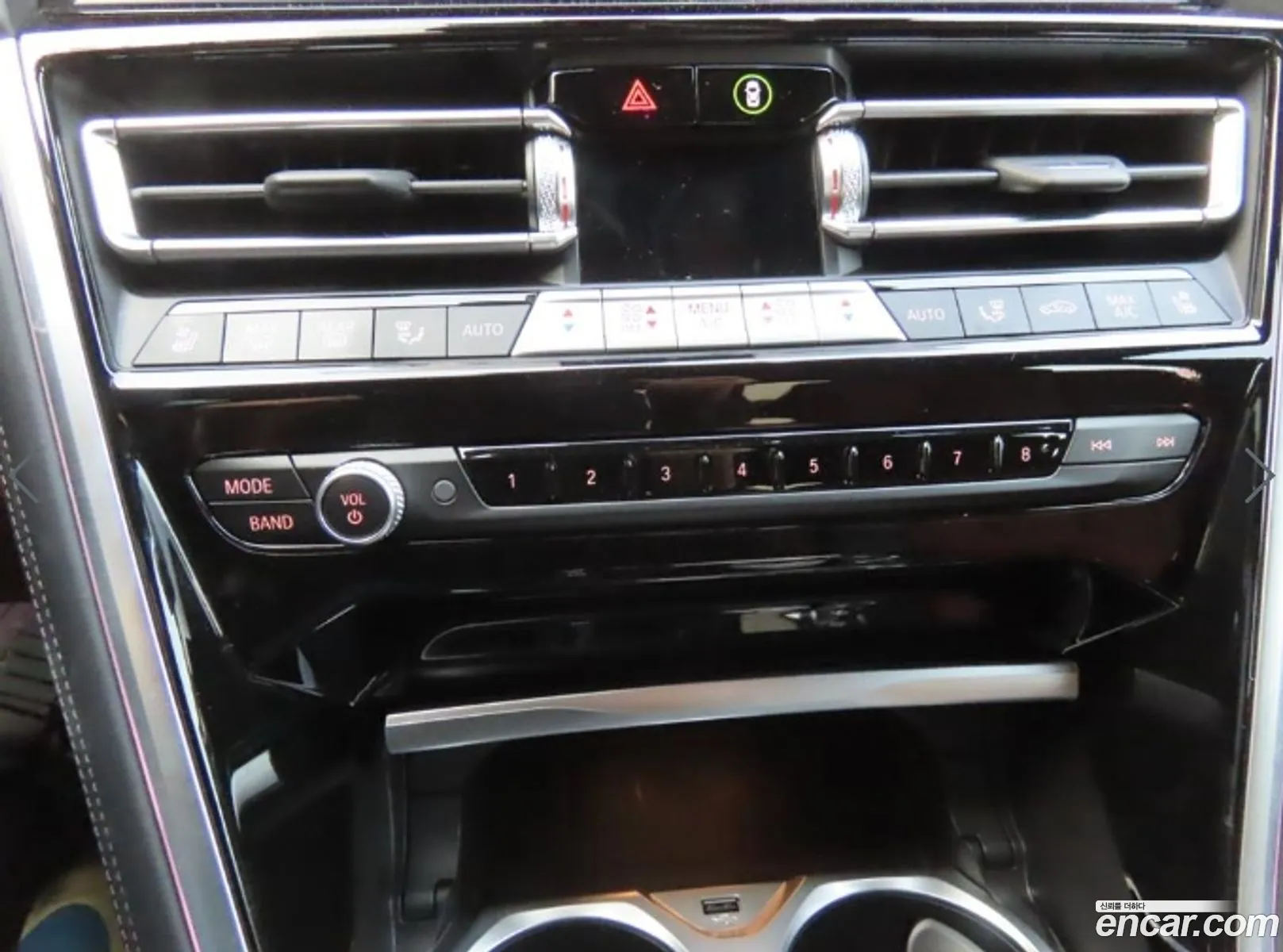 BMW 8 Series 2024 — 4