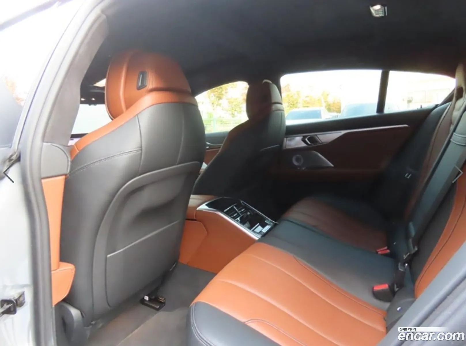 BMW 8 Series 2024 — 10