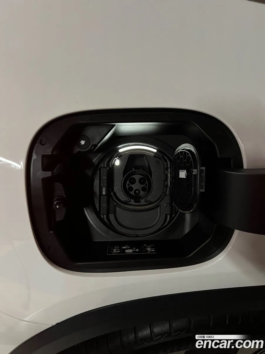 Mercedes-Benz EQA H243 2024 — 9