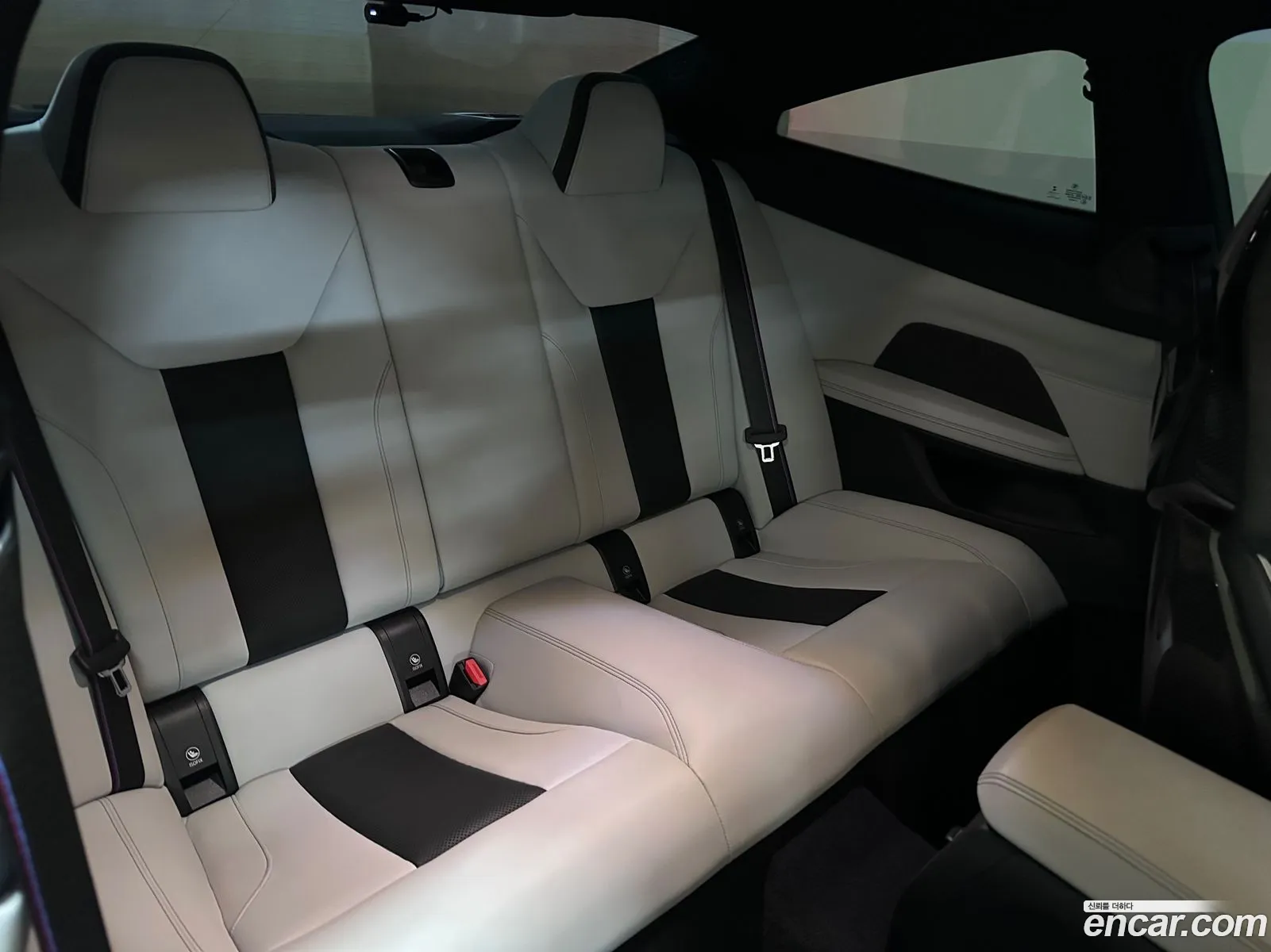 BMW M4 2022 — 10