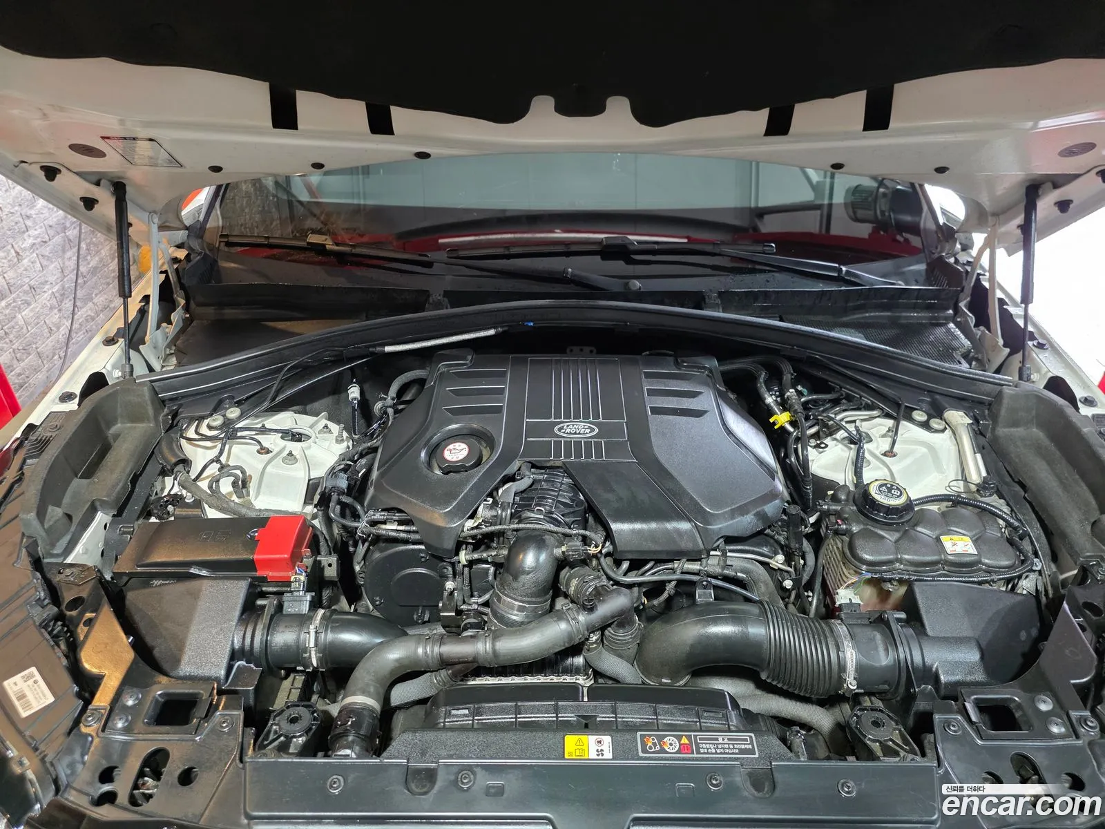 Land Rover Range Rover Velar 2018 — 15