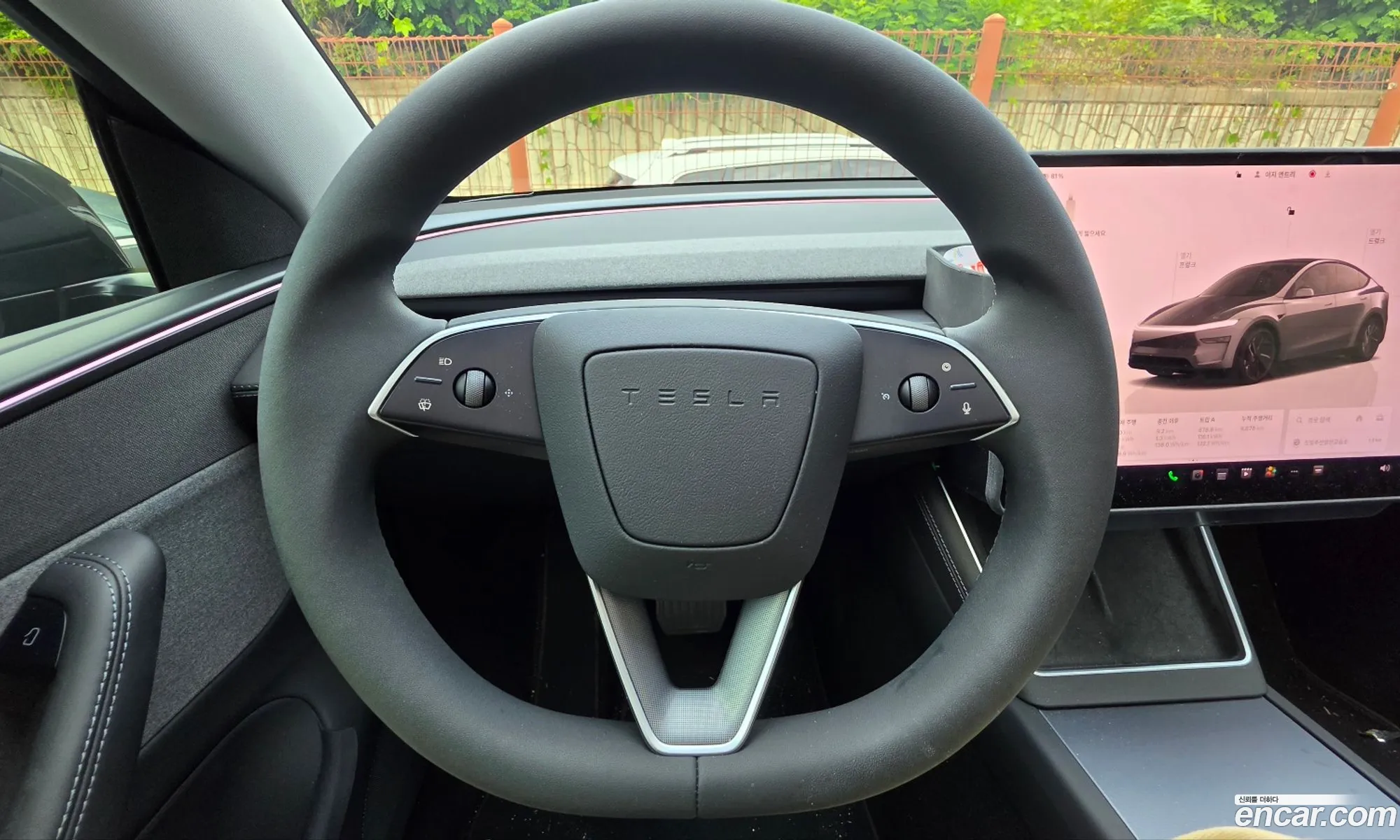 Tesla Model Y 2025 — 9