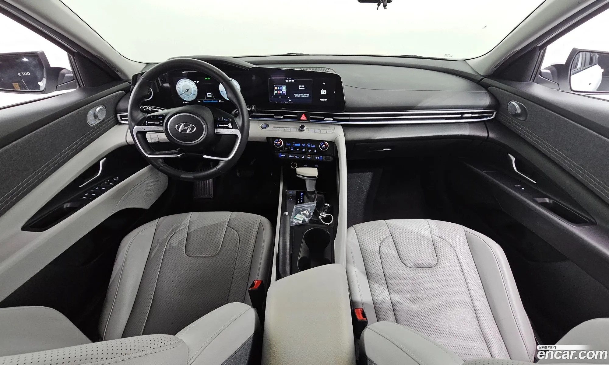 Hyundai Elantra 2021 — 2