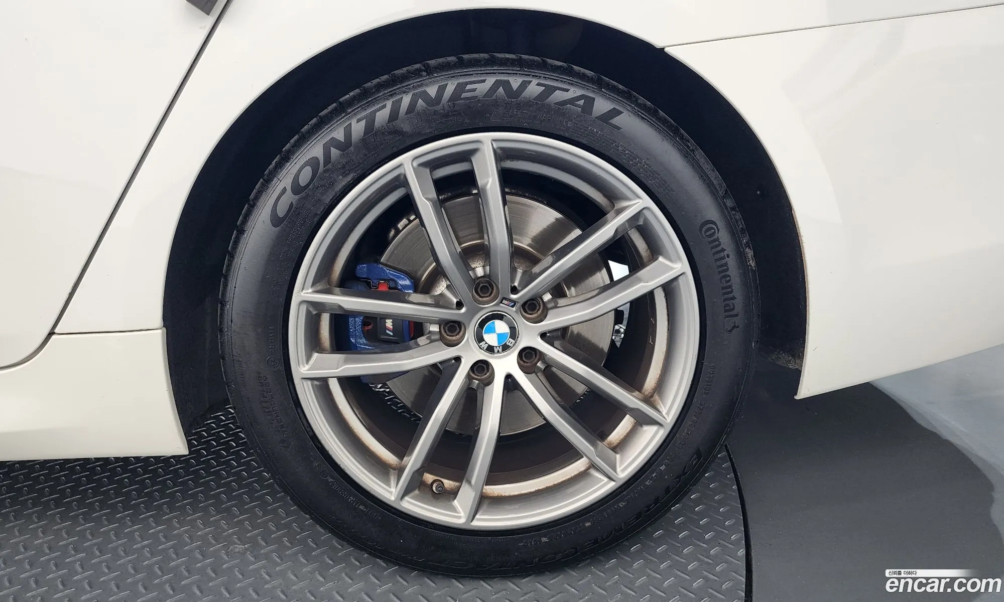BMW 5 Series 2017 — 14