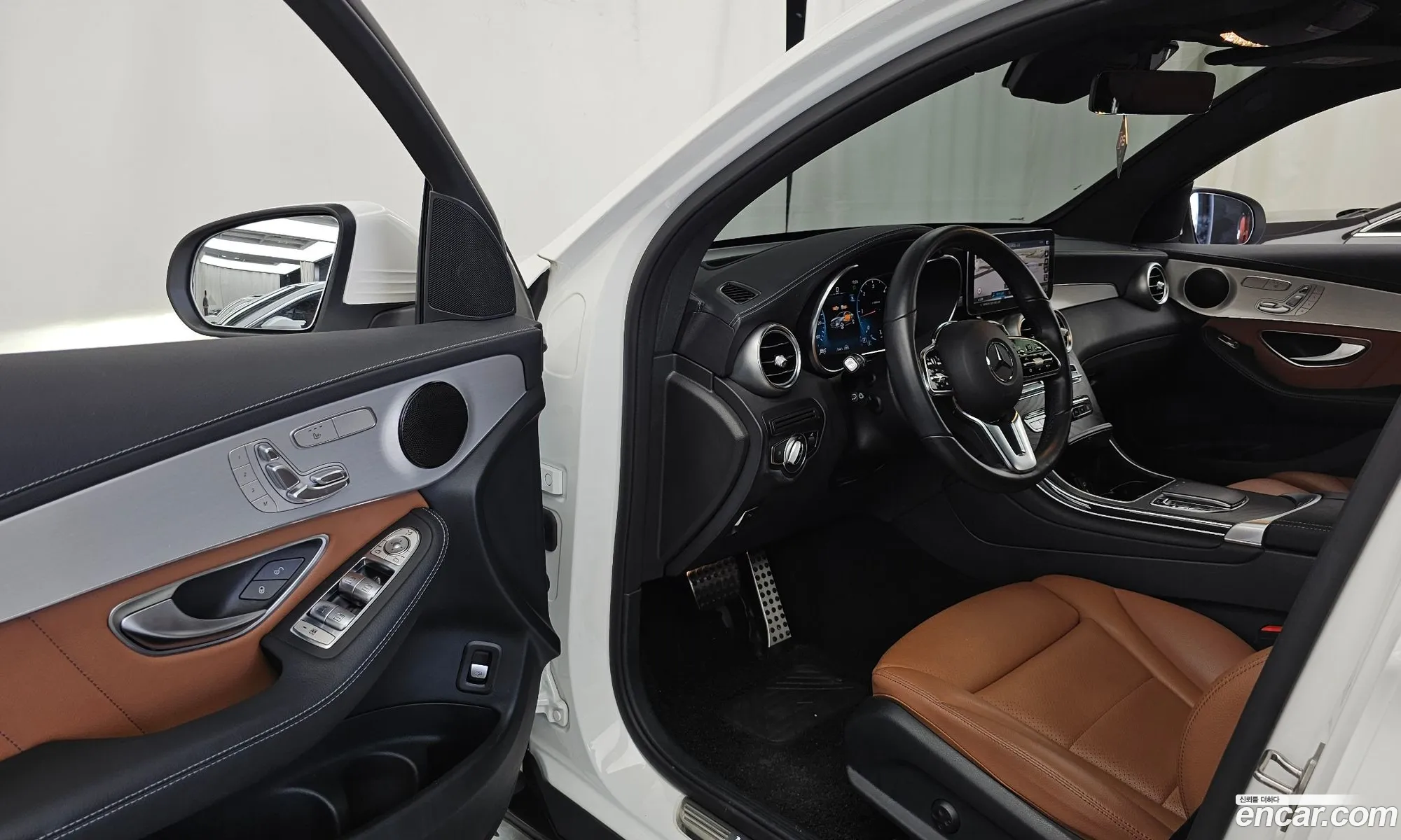 Mercedes-Benz GLC-Class X253 2023 — 11