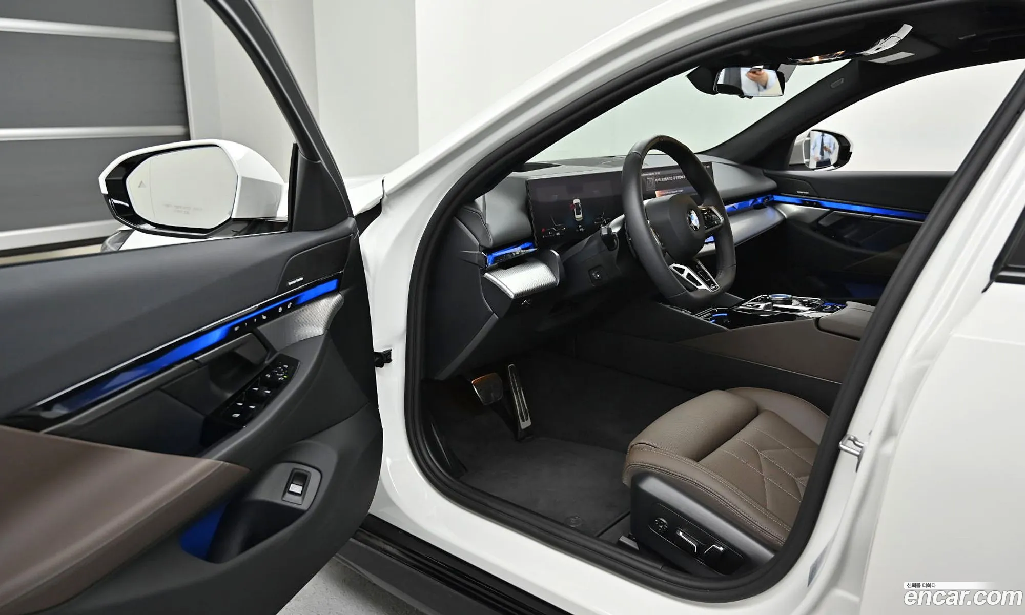 BMW 5 Series 2025 — 8