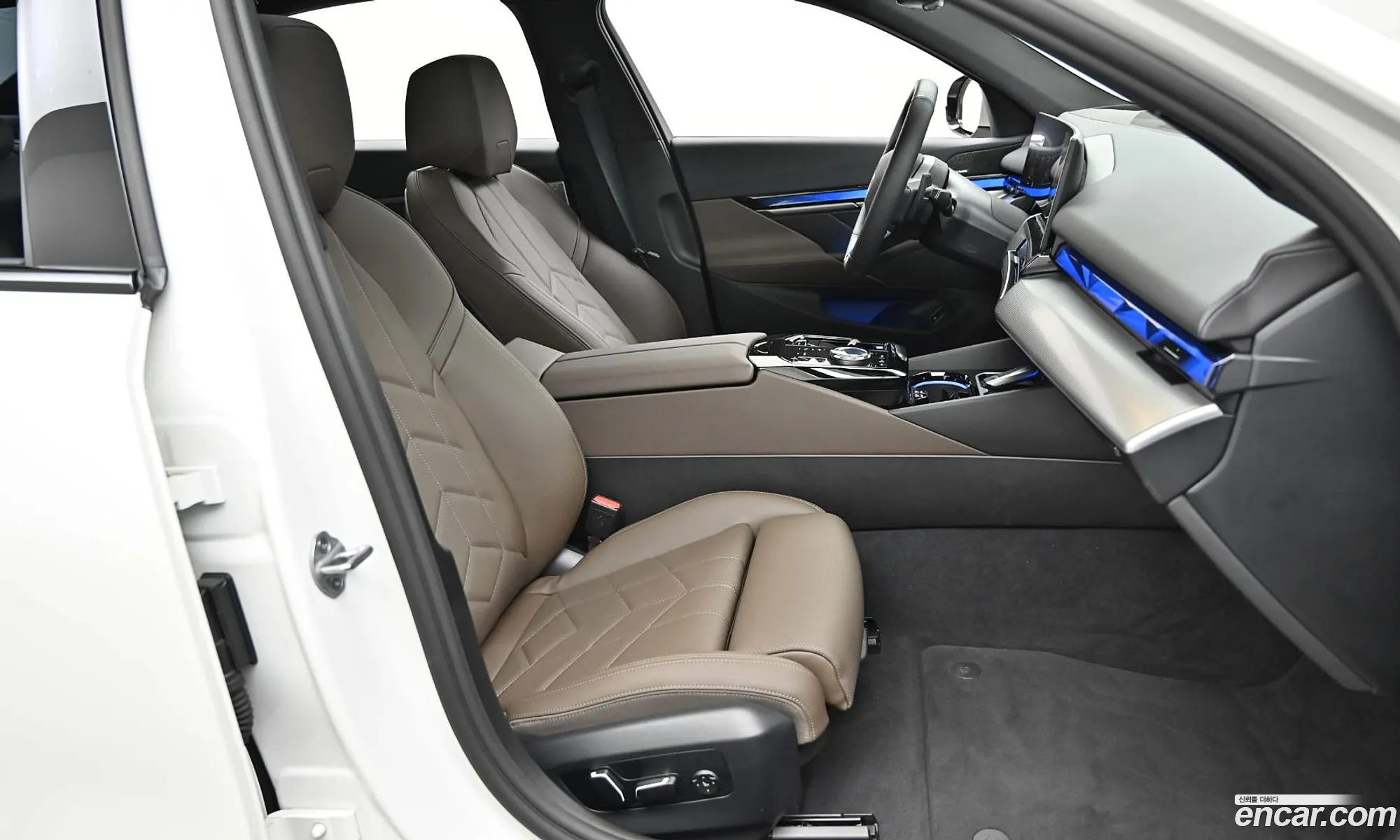 BMW 5 Series 2025 — 20