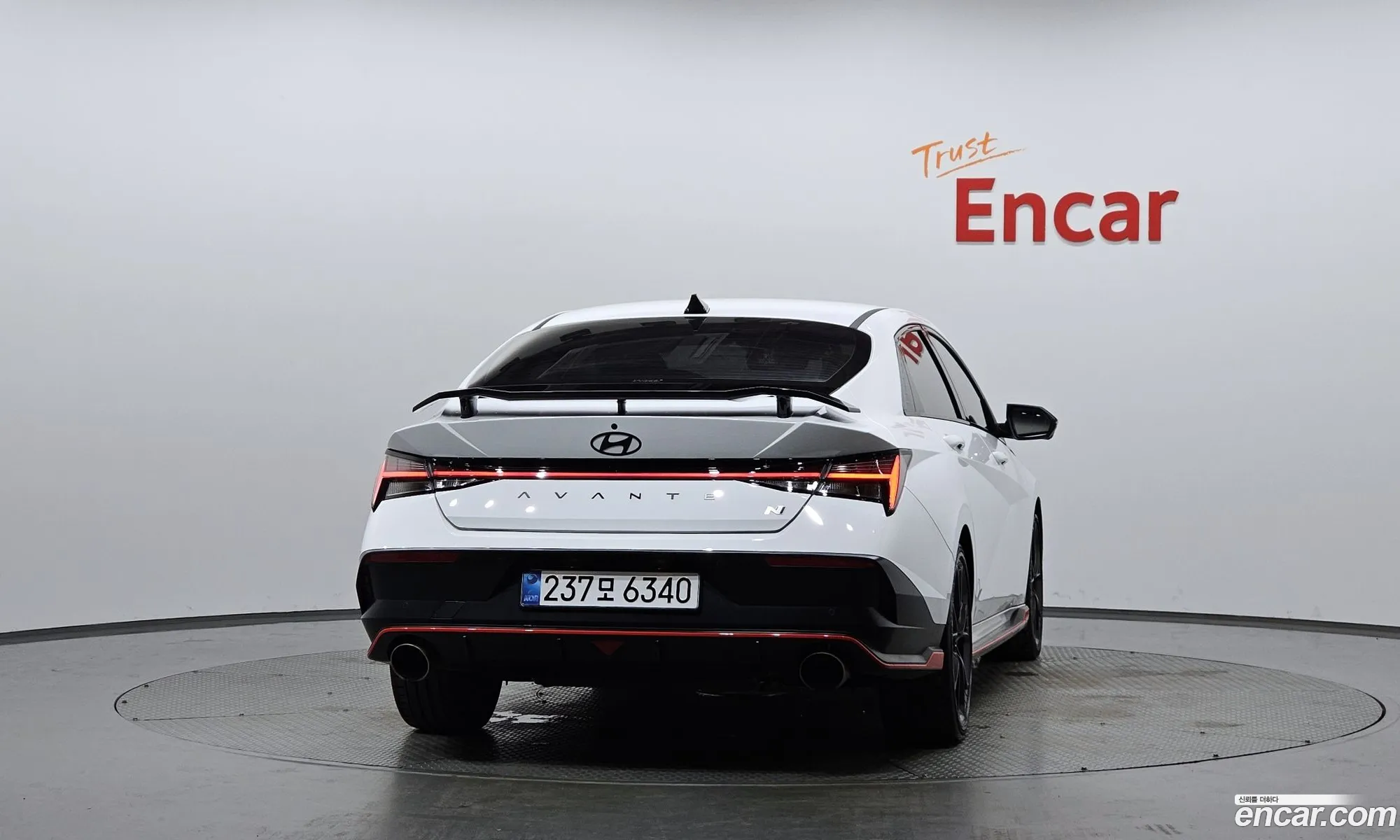 Hyundai Elantra 2025 — 3