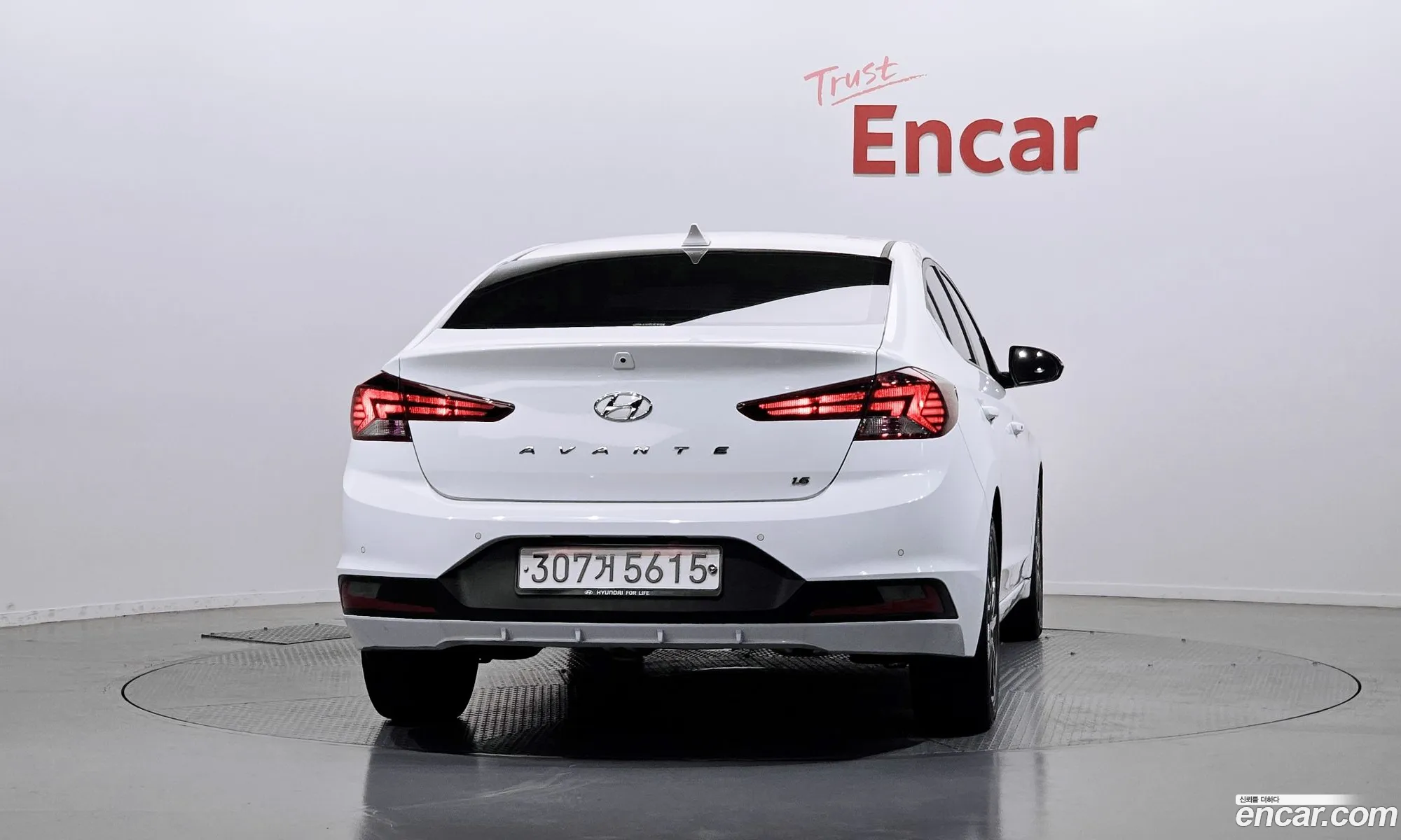 Hyundai Elantra AD 2019 — 4