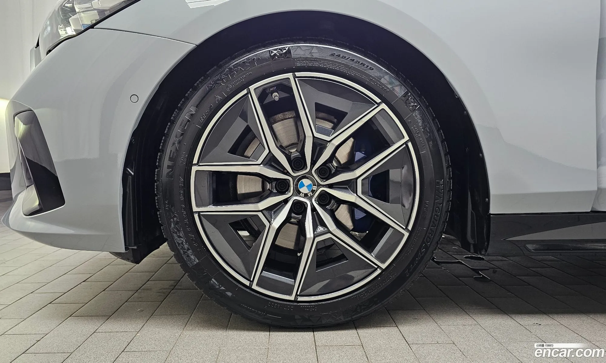 BMW 5 Series 2024 — 16