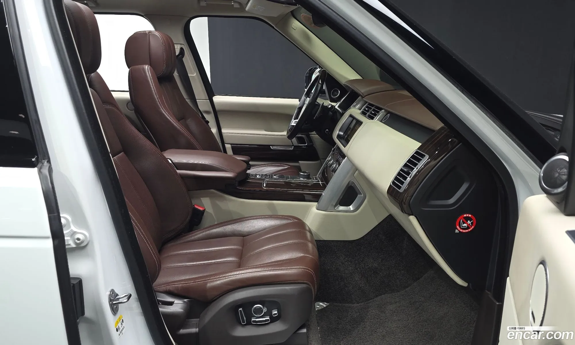Land Rover Range Rover 2017 SALGA2FE3HA332281 — 13