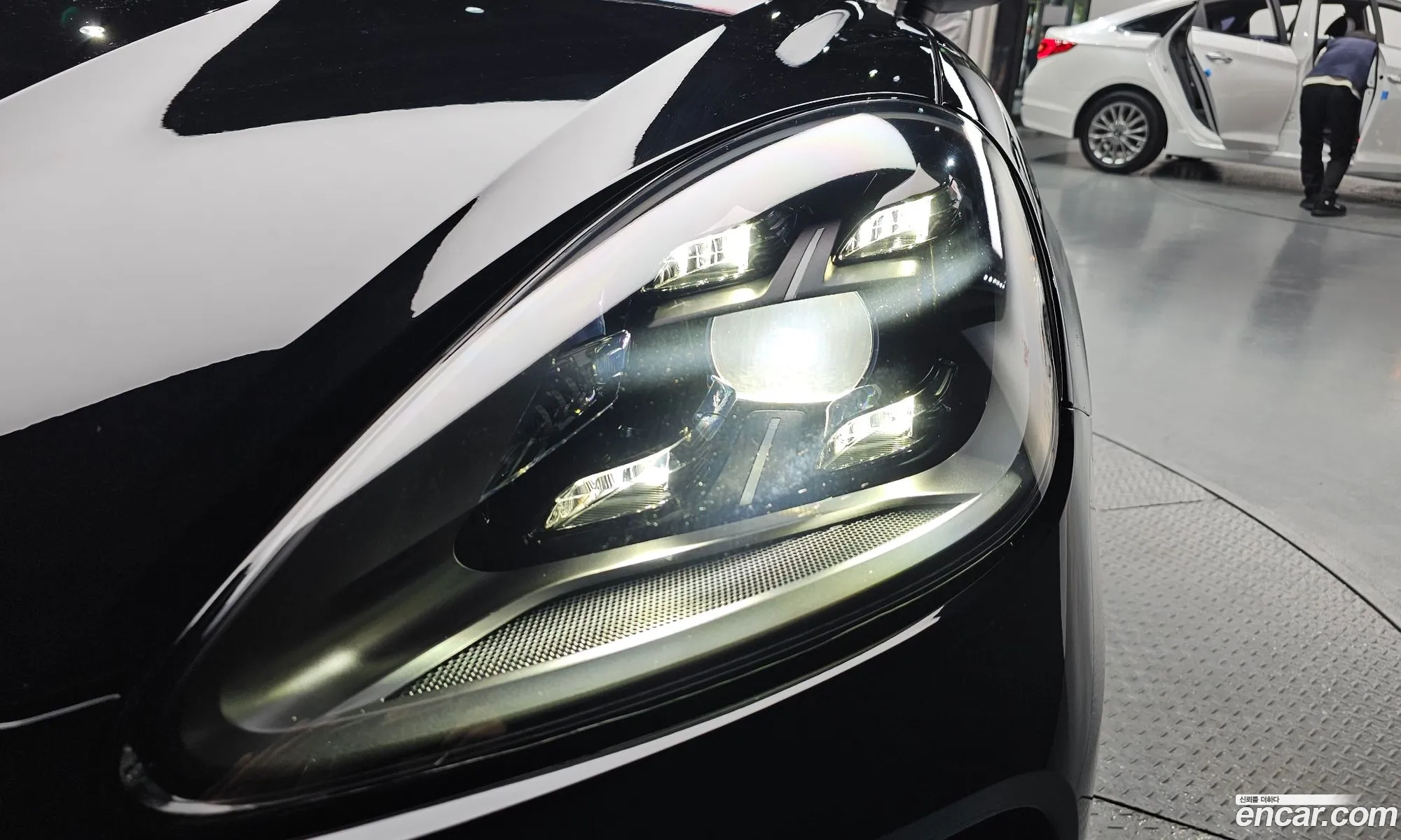 Porsche Cayenne 2022 WP1AA29Y2NDA07147 — 16