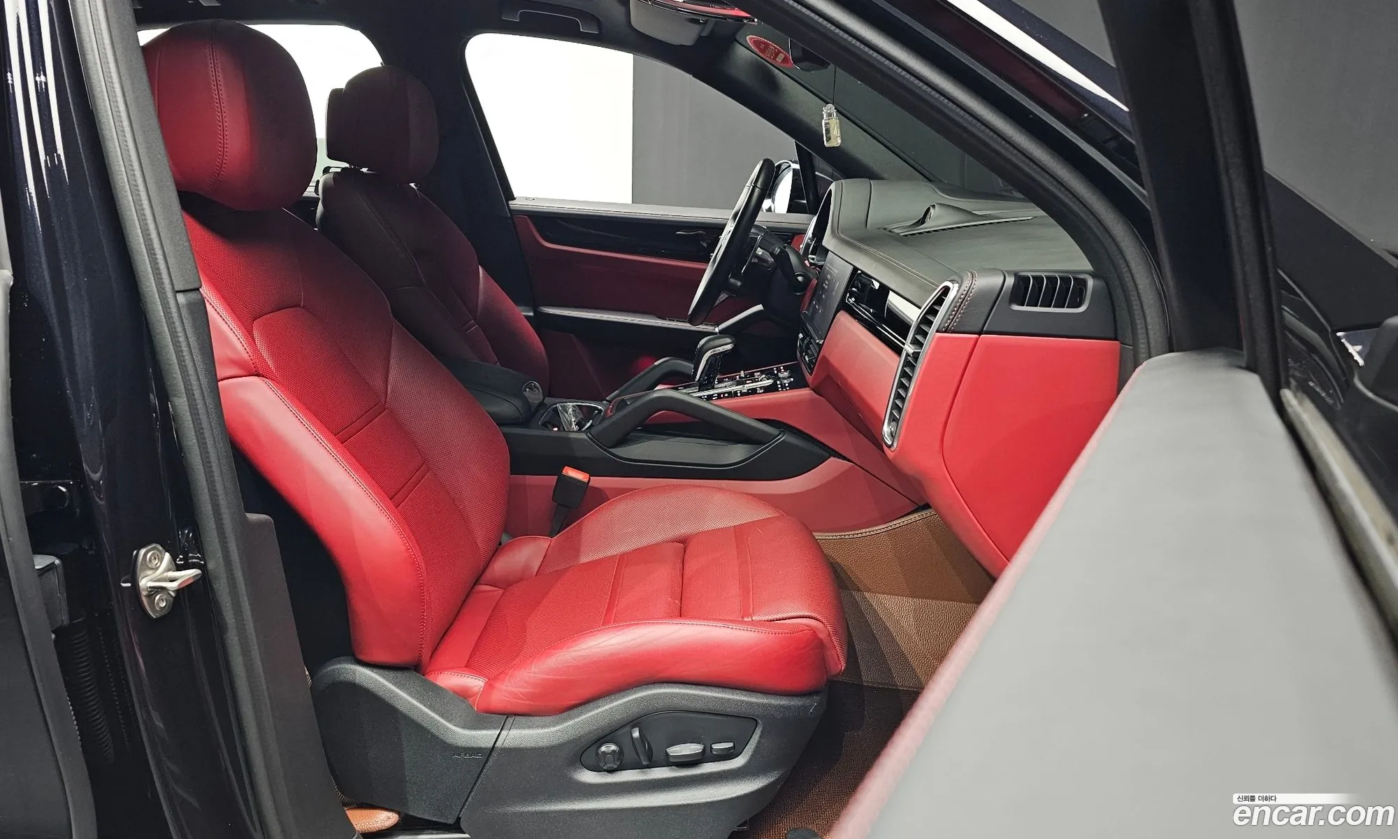 Porsche Cayenne 2022 WP1AA29Y2NDA07147 — 32