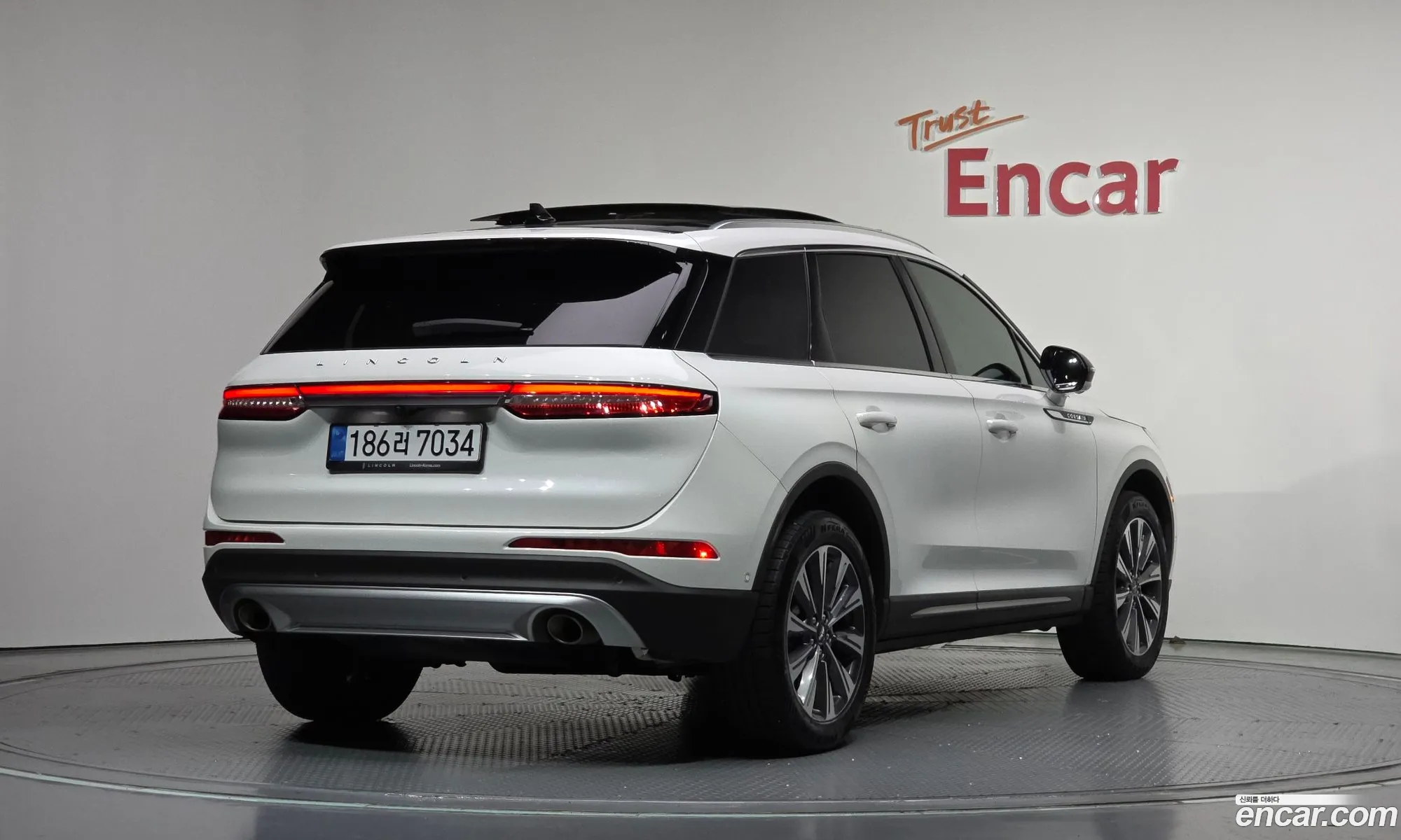 Lincoln Corsair 2021 — 18
