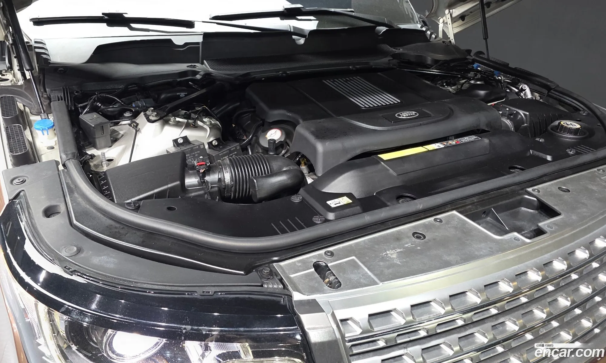 Land Rover Range Rover 2017 SALGA3FJ5HA349103 — 12