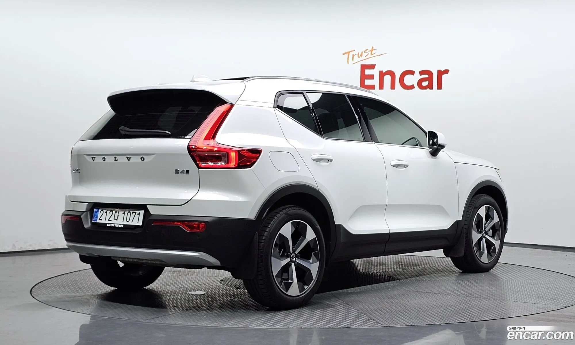 Volvo XC40 2025 — 5
