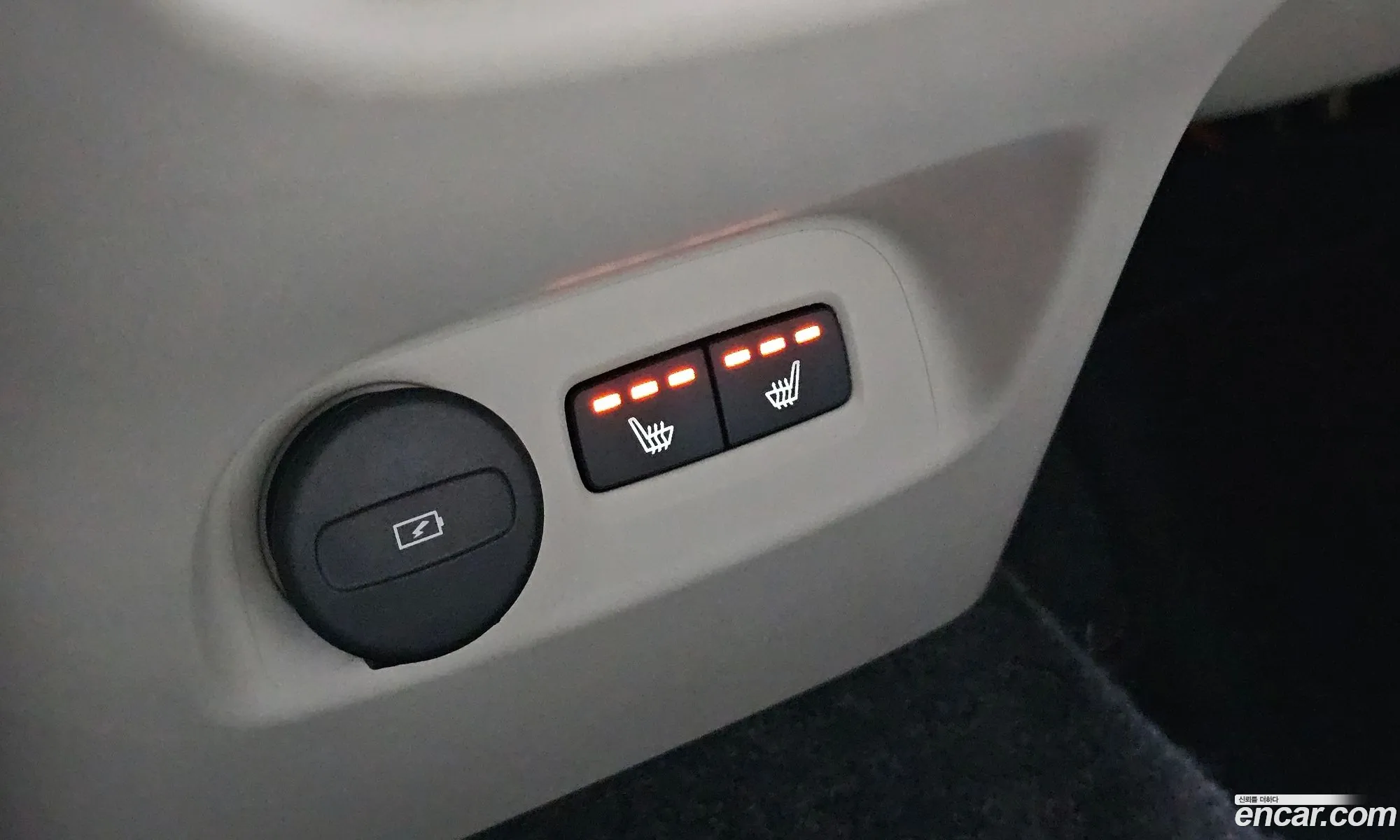 Volvo XC40 2025 — 8