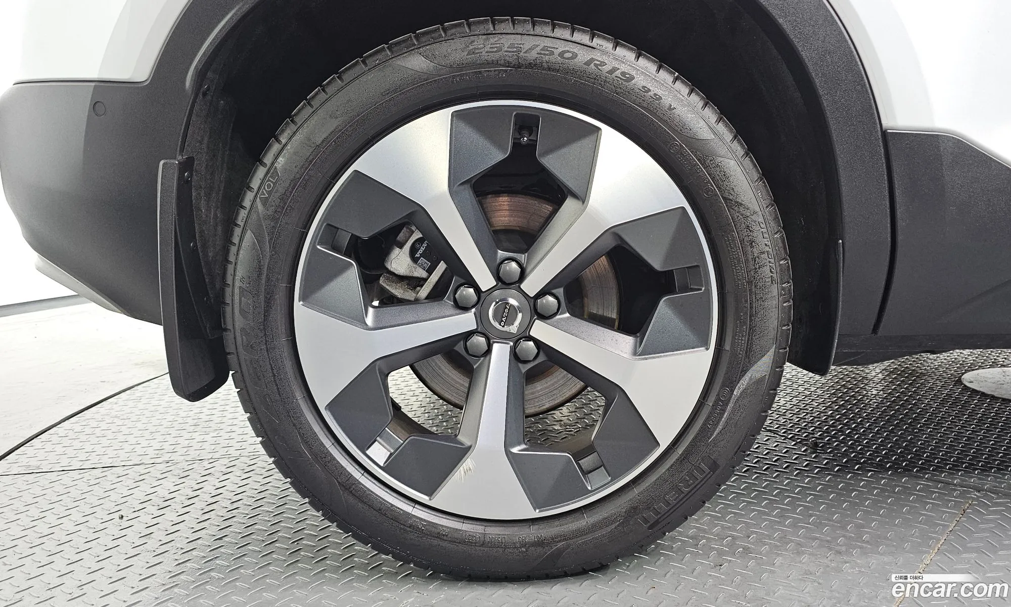 Volvo XC40 2025 — 12
