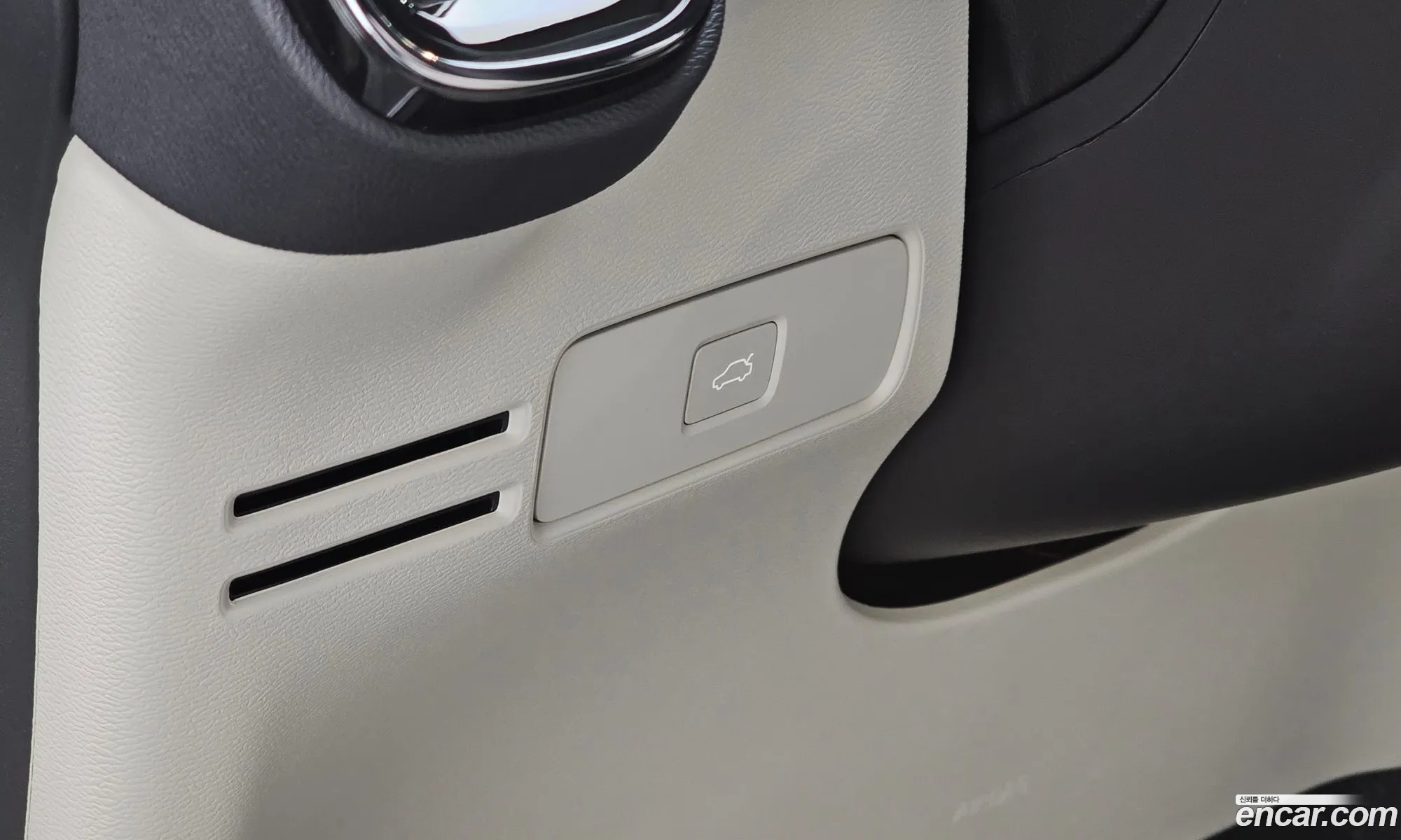 Volvo XC40 2025 — 11