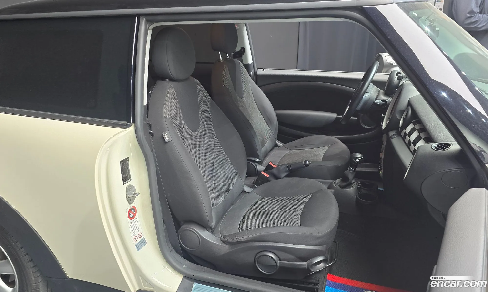 Mini Cooper 2010 WMWMF3101ATZ90590 — 17