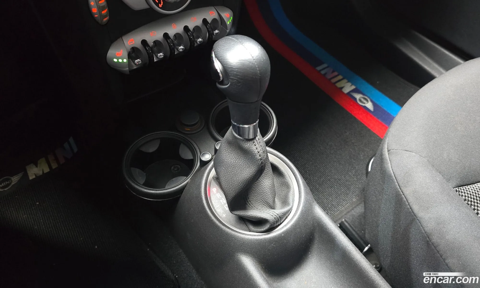 Mini Cooper 2010 WMWMF3101ATZ90590 — 16