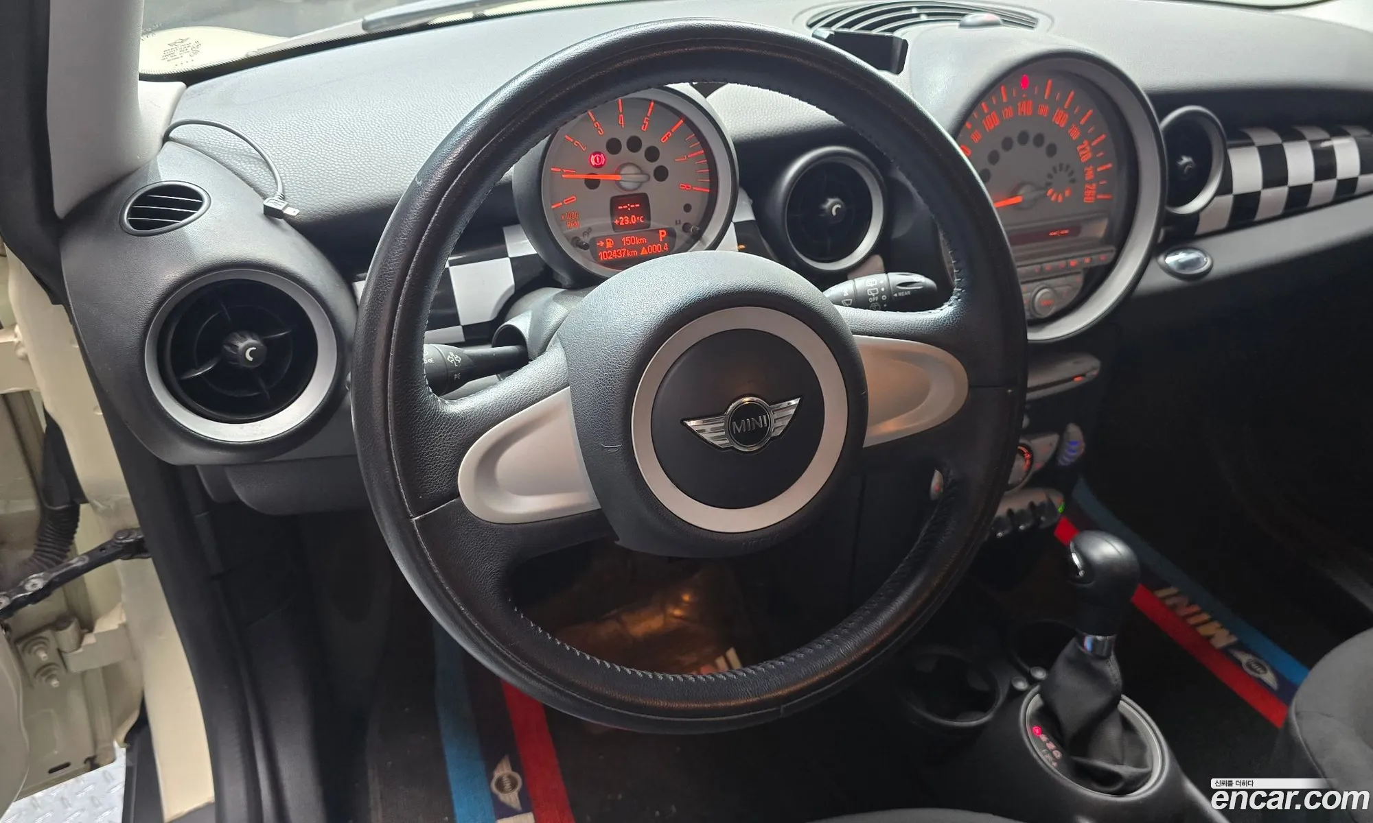 Mini Cooper 2010 WMWMF3101ATZ90590 — 9