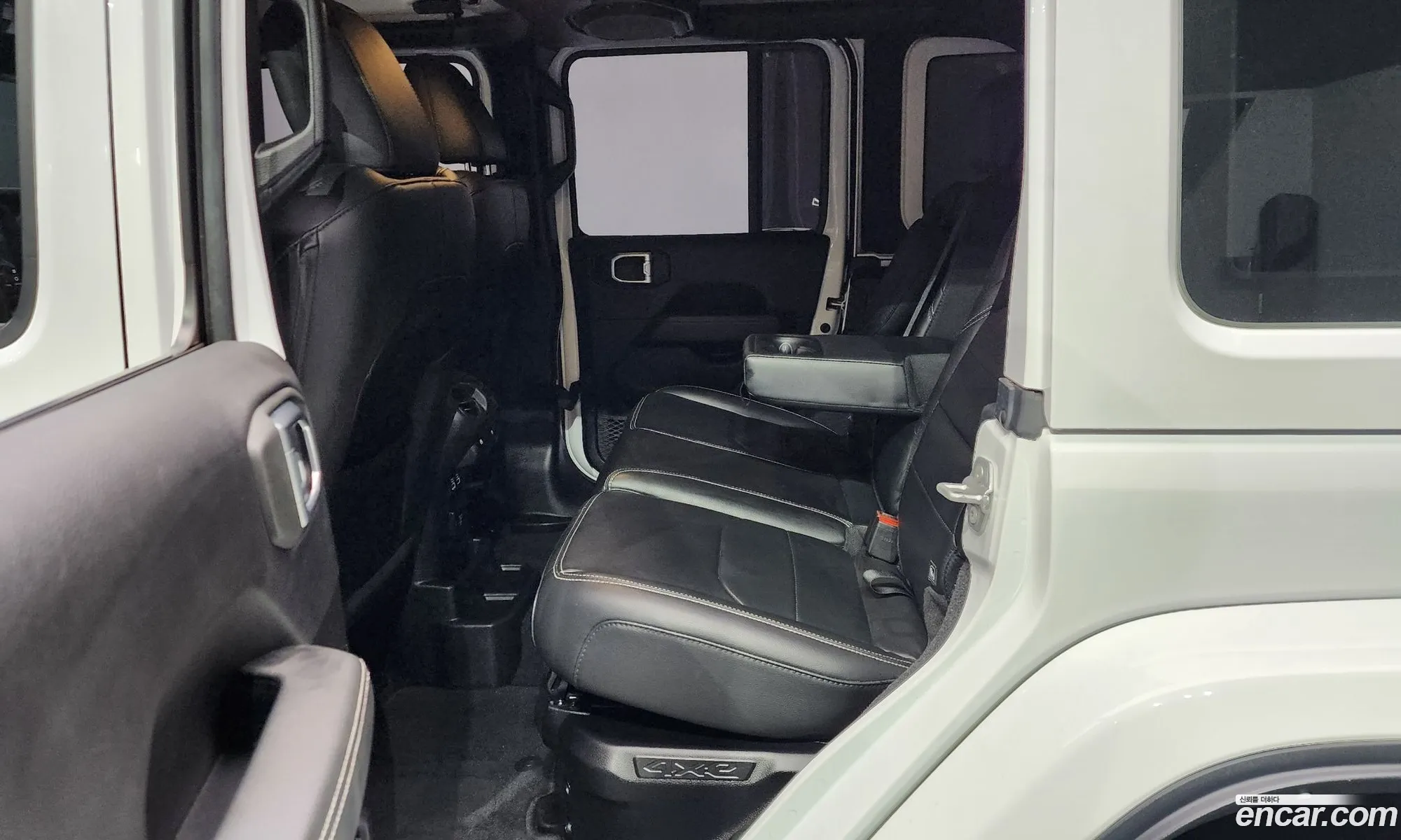 Jeep Wrangler 2022 — 16